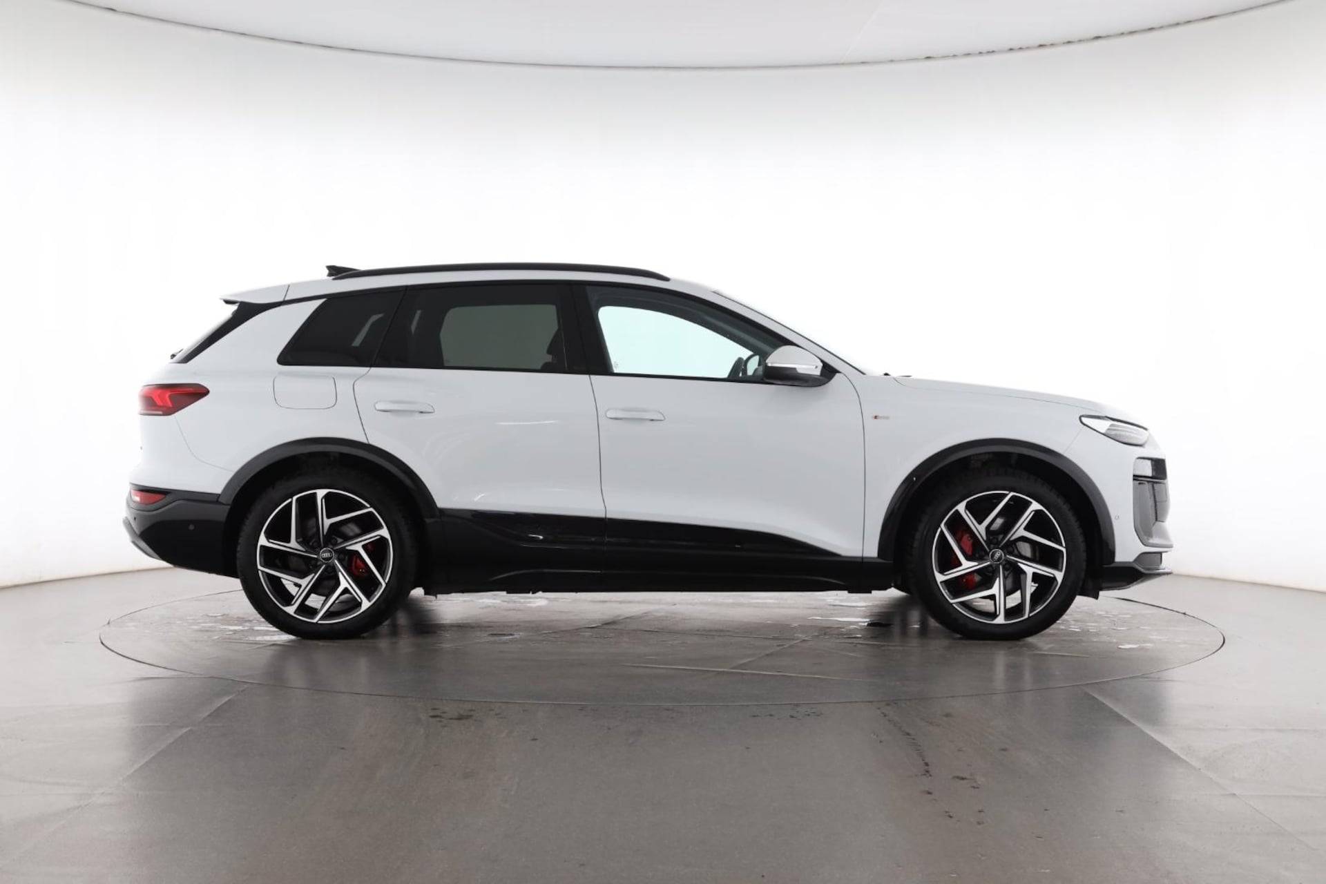 Audi Q6 SUV e-tron