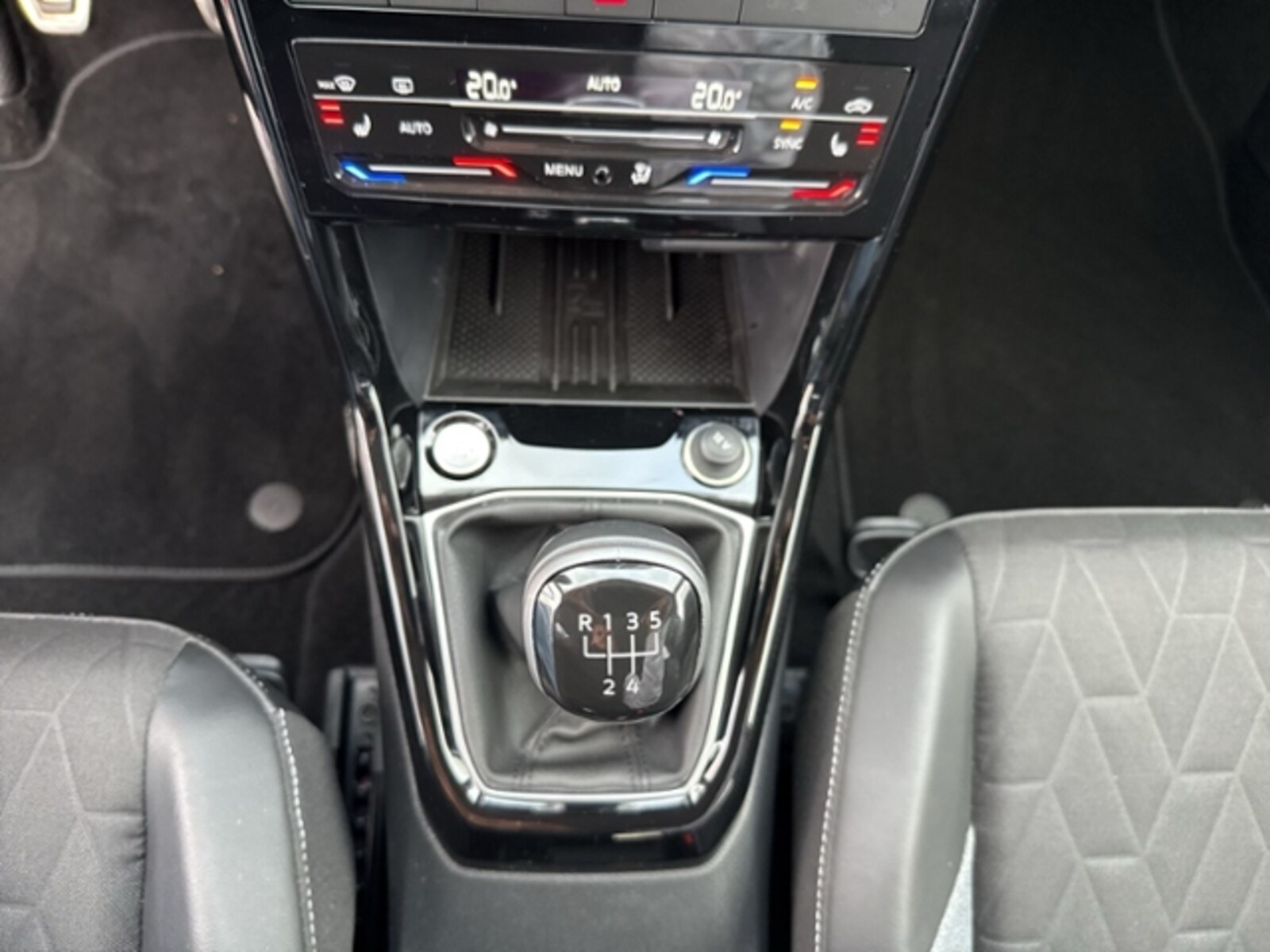 Volkswagen T-Cross – Bild 23