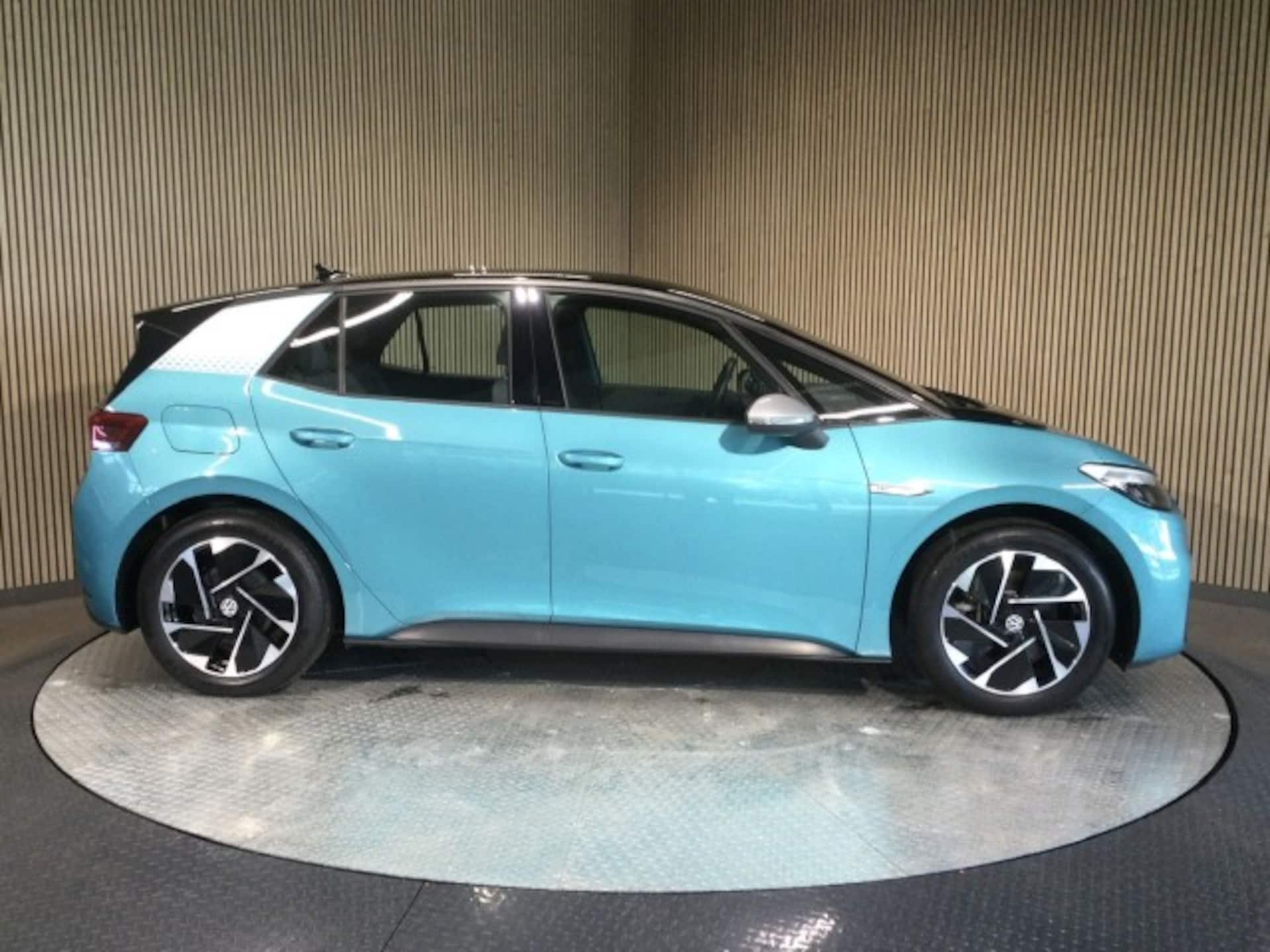 Volkswagen ID.3 1st