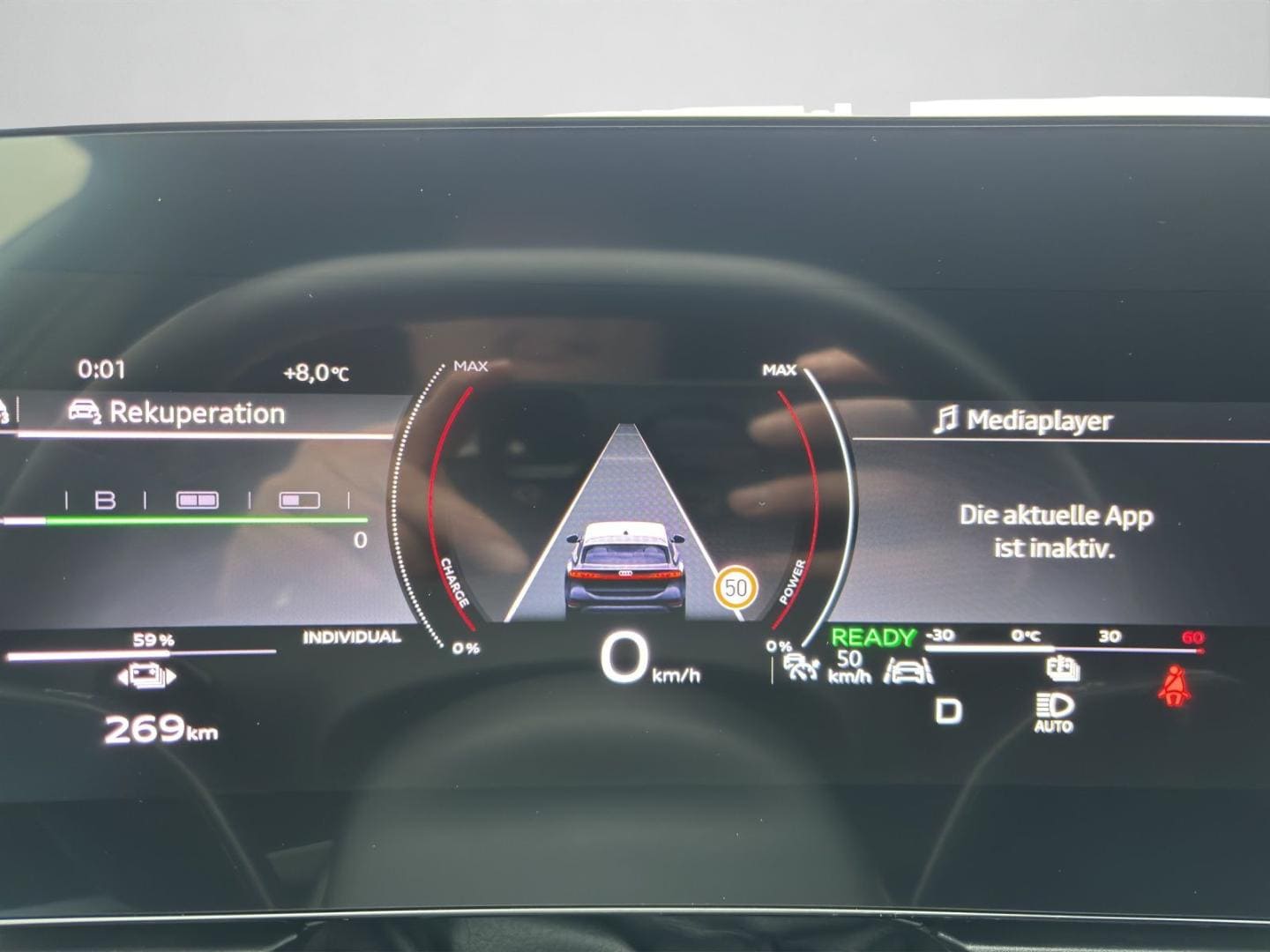 Bild über Audi A6 Avant e-tron e-tron - für weitere Informationen kontaktieren Sie den Audi Partner