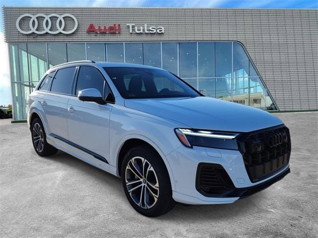 2025 Audi Q7 55 Premium Plus's photo