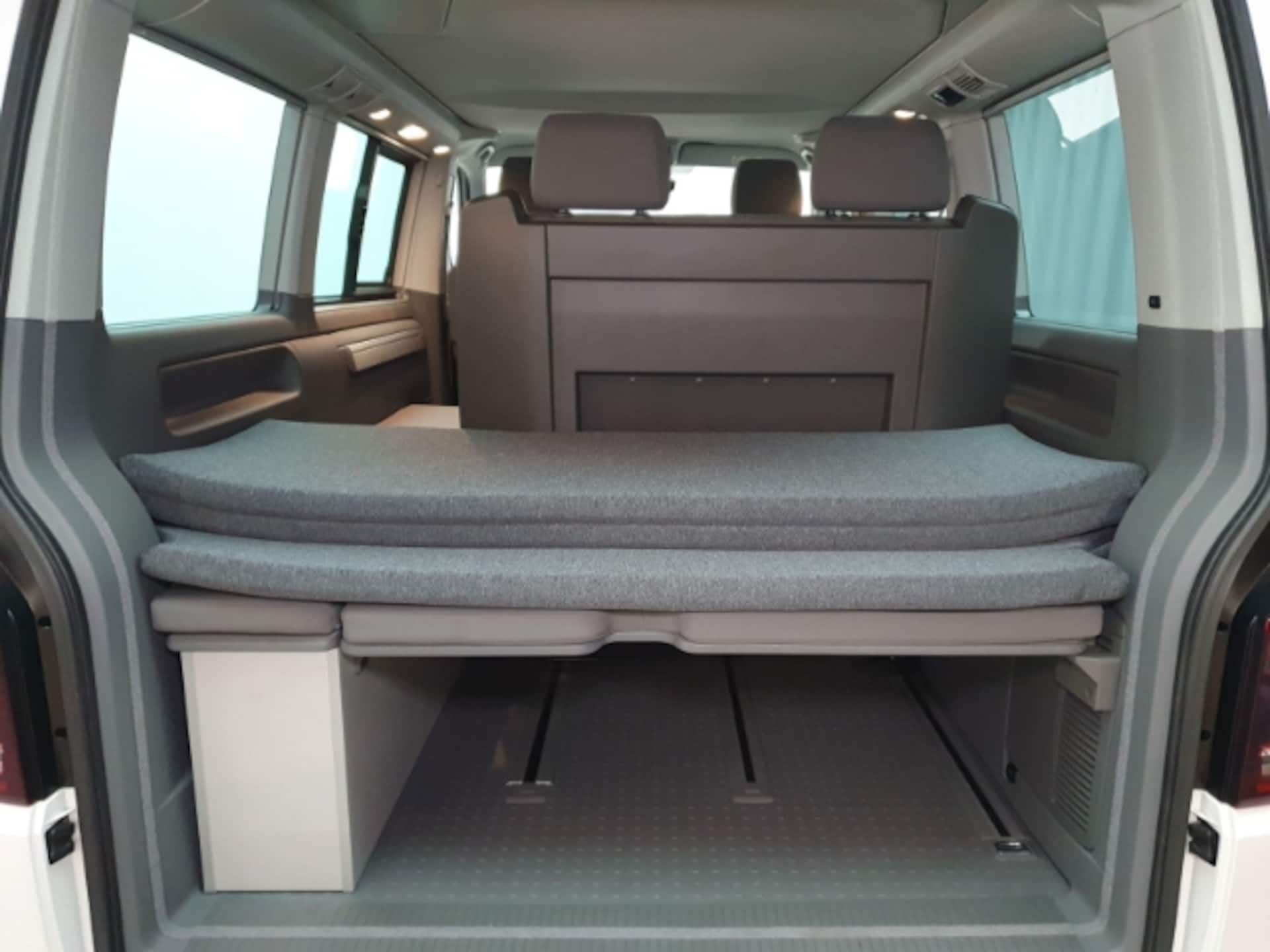 Volkswagen T6.1 California Beach