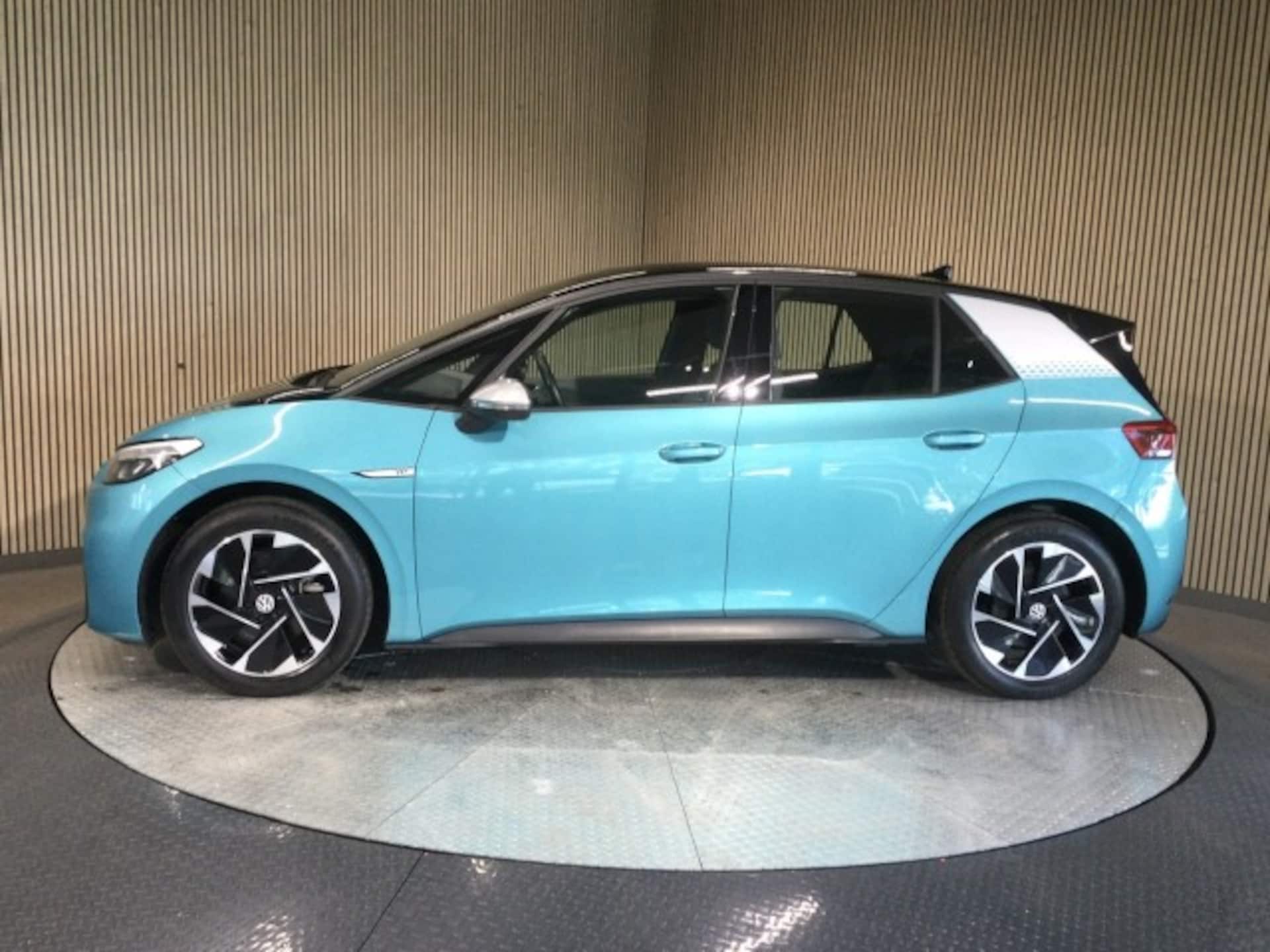 Volkswagen ID.3 1st