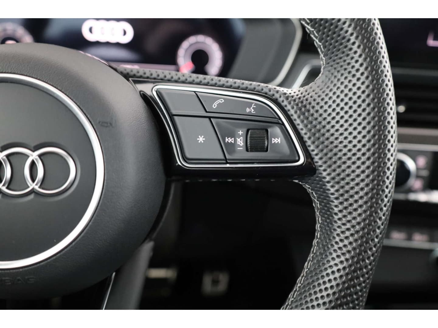 Bild über Audi S5 Cabriolet TFSI quattro tiptronic - für weitere Informationen kontaktieren Sie den Audi Partner