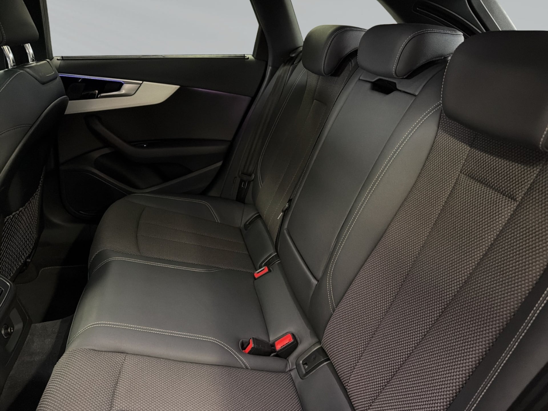 Audi A4 Avant S line