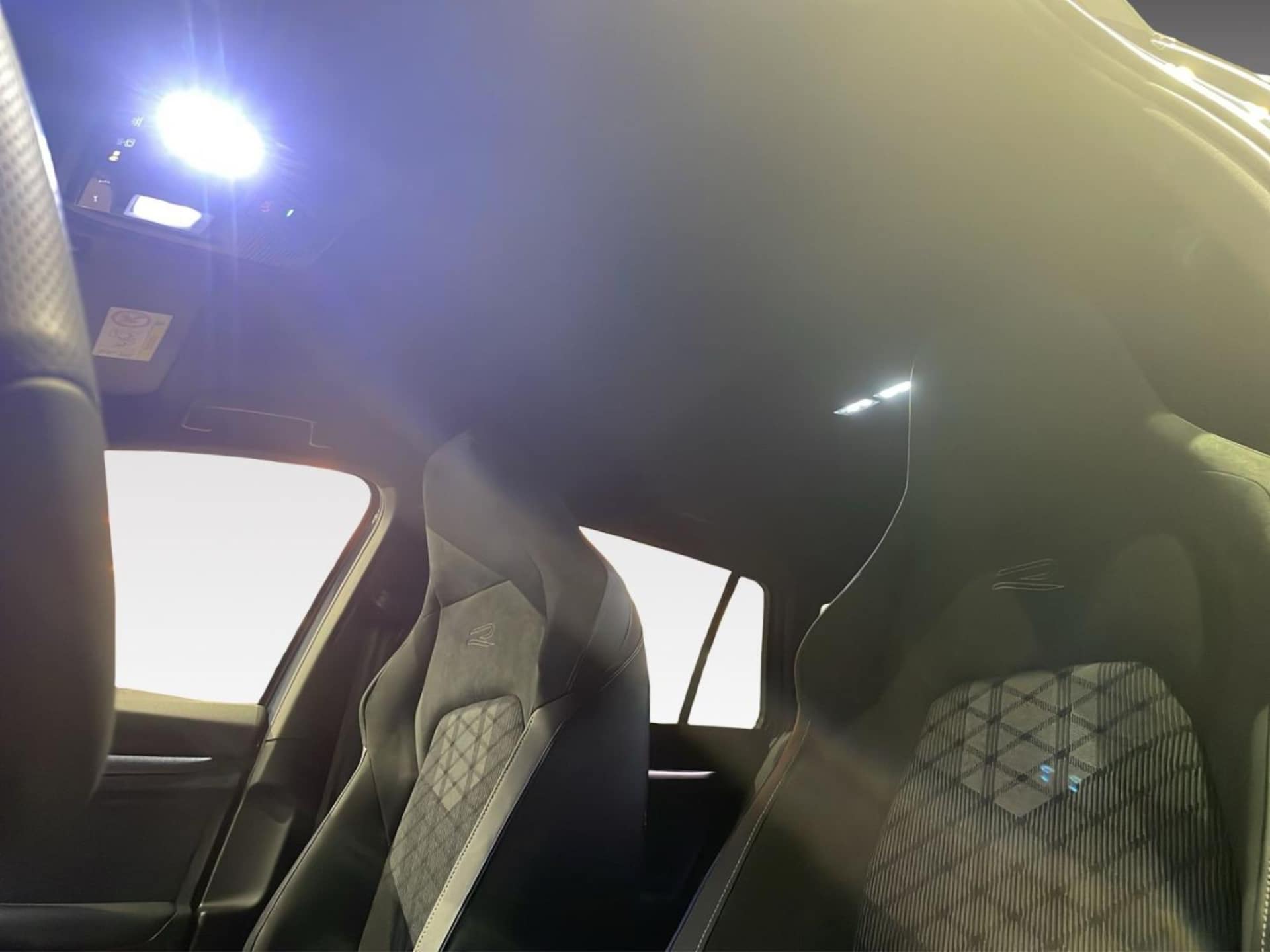 Volkswagen Golf Variant R-Line