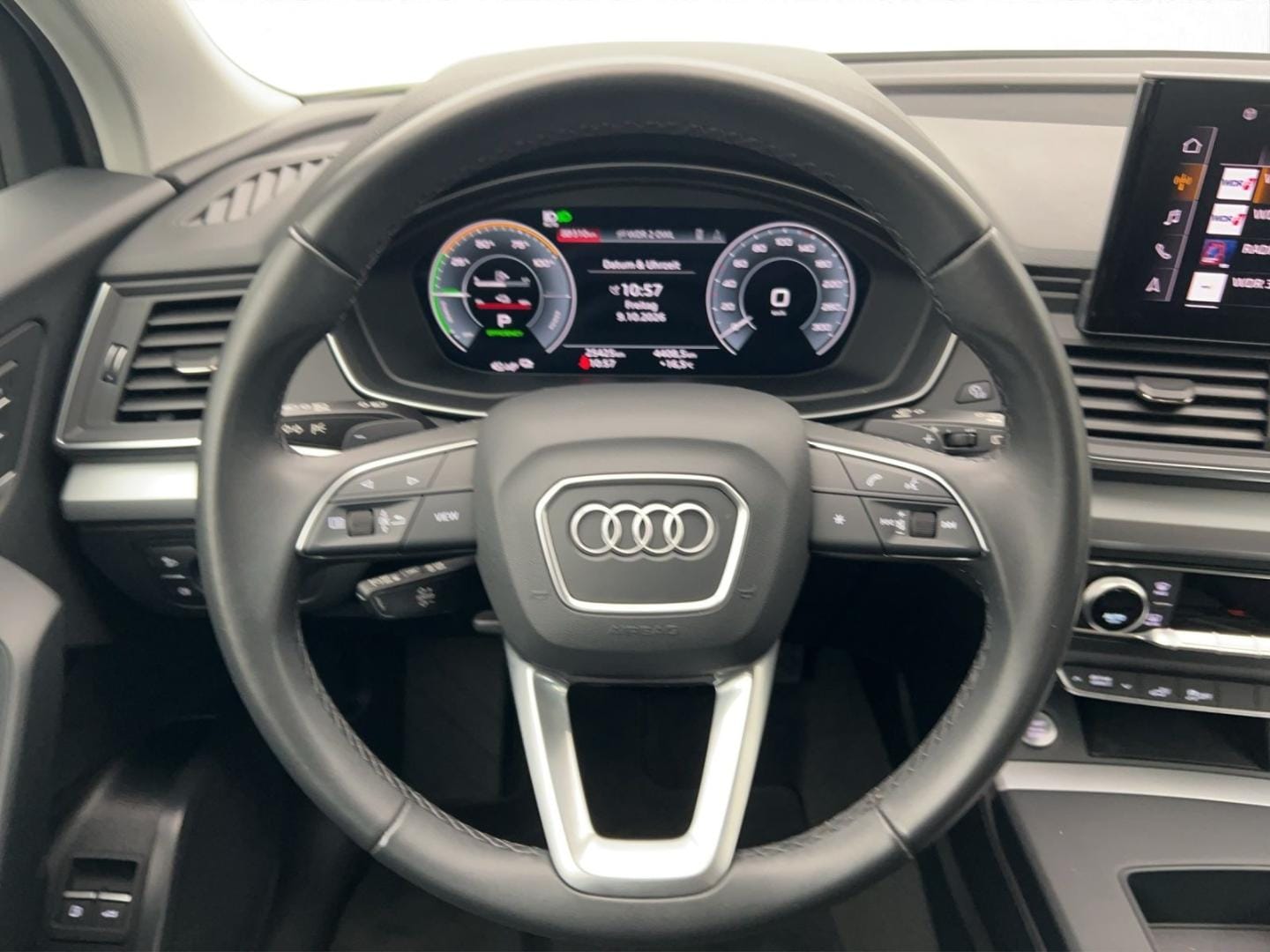 Bild über Audi Q5 TFSI e 50 TFSI e quattro S tronic - für weitere Informationen kontaktieren Sie den Audi Partner