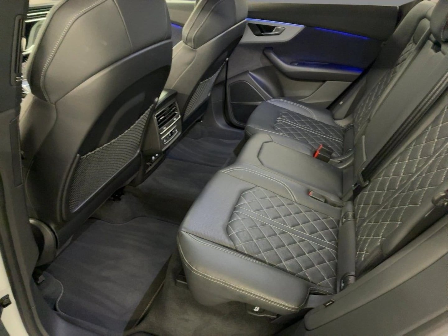 Bild über Audi Q8 SUV TFSI e S line business TFSI e quattro 290 kW tiptronic - für weitere Informationen kontaktieren Sie den Audi Partner