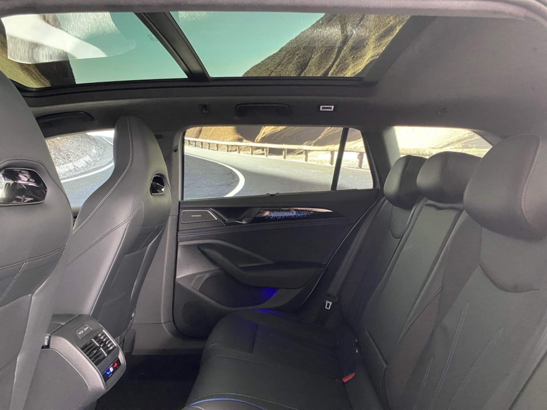 Volkswagen Passat R-Line