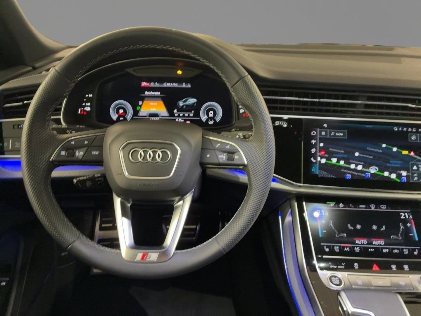 Bild über Audi Q8 SUV TFSI e S line business TFSI e quattro 290 kW tiptronic - für weitere Informationen kontaktieren Sie den Audi Partner