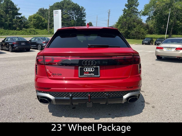 2026 Audi RS Q8 SUV performance