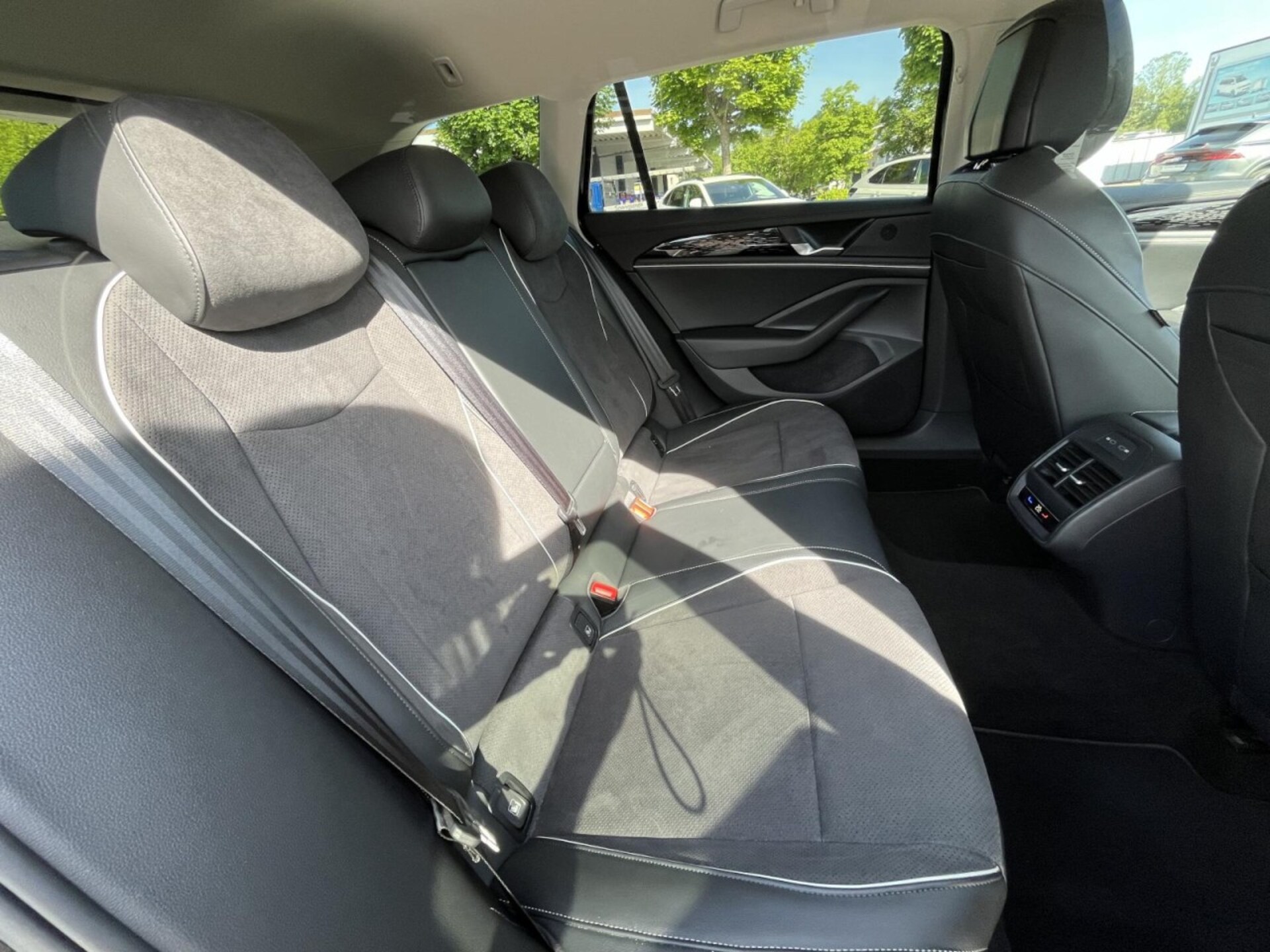 Volkswagen Passat Business