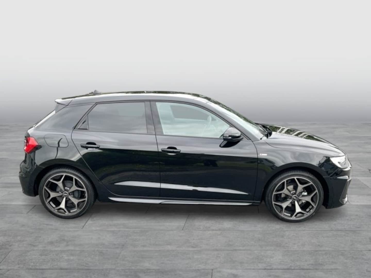 Bild über Audi A1 Sportback S line 25 TFSI S tronic - für weitere Informationen kontaktieren Sie den Audi Partner