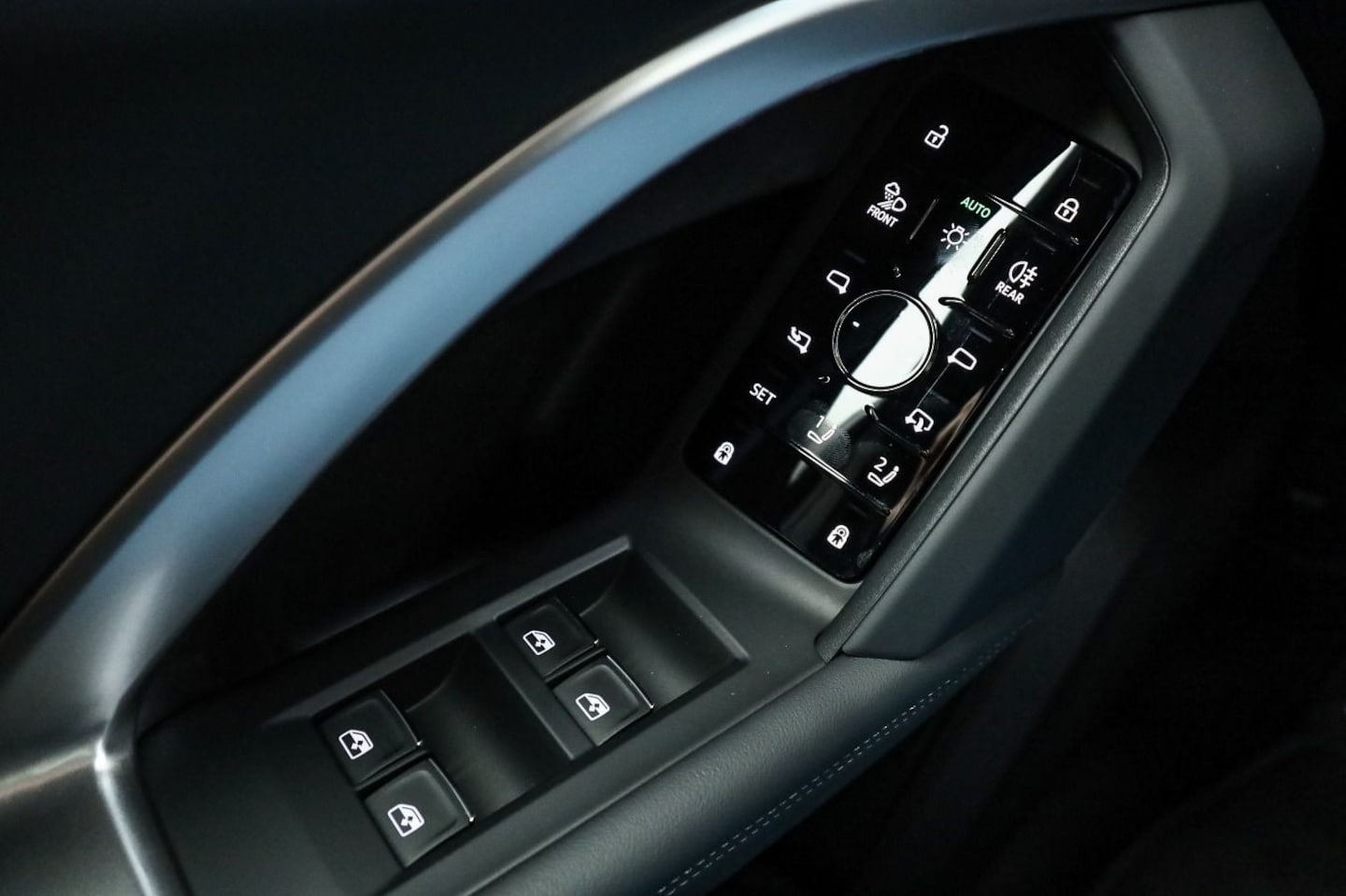 Bild über Audi Q5 SUV TFSI 150 kW S tronic - für weitere Informationen kontaktieren Sie den Audi Partner