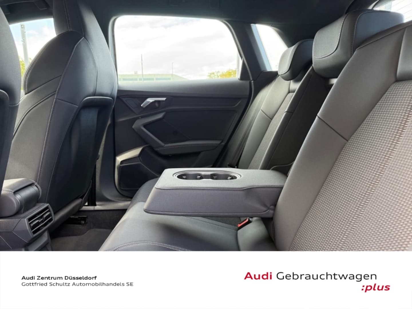 Bild über Audi A3 Sportback 30 TFSI Schaltgetriebe - für weitere Informationen kontaktieren Sie den Audi Partner