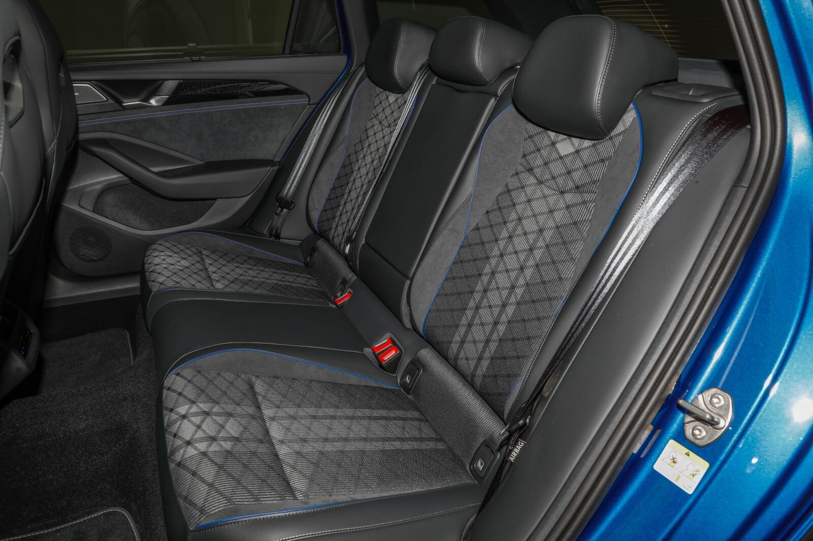 Volkswagen Passat – Bild 18
