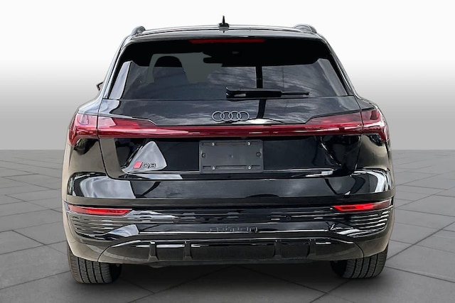 2024 Audi Q8 e-tron