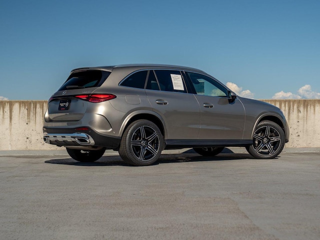 2023 Mercedes-Benz GLC 300
