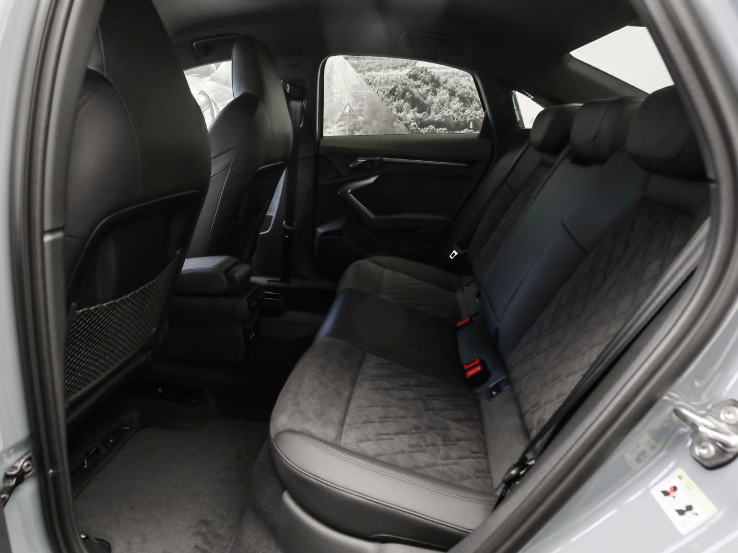 Bild über Audi RS 3 Limousine TFSI quattro 294 kW S tronic - für weitere Informationen kontaktieren Sie den Audi Partner