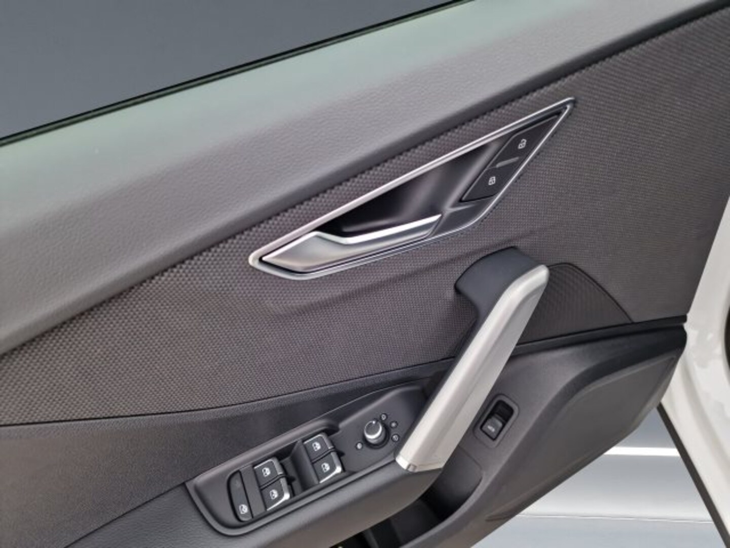 Bild über Audi Q2 S line 30 TDI Schaltgetriebe - für weitere Informationen kontaktieren Sie den Audi Partner