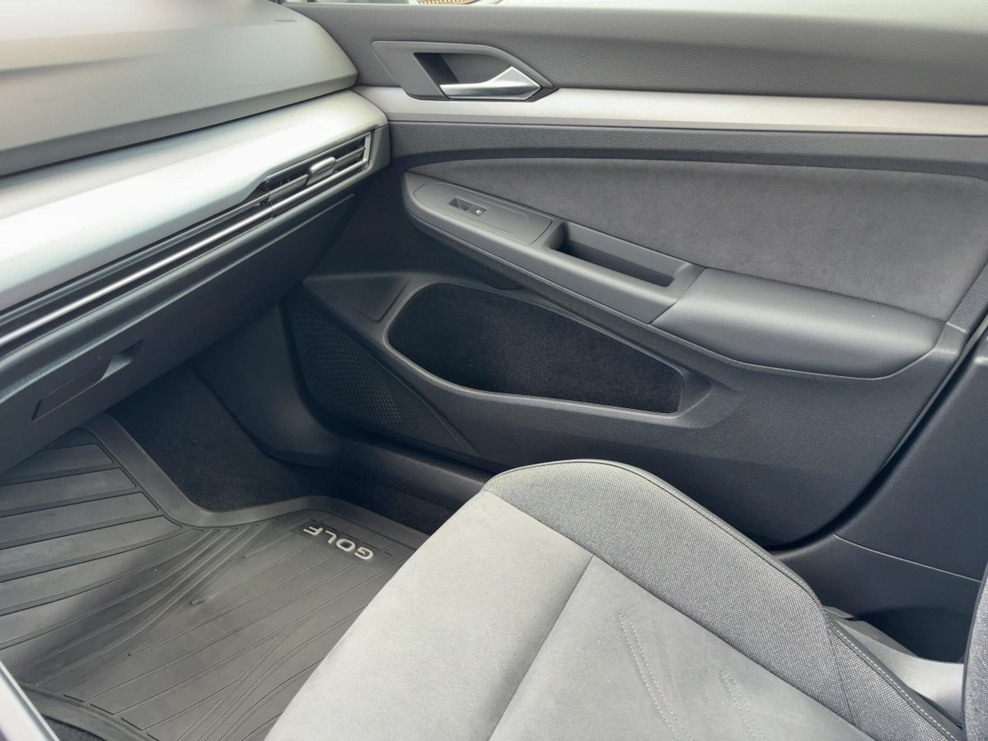 Volkswagen Golf Variant Life