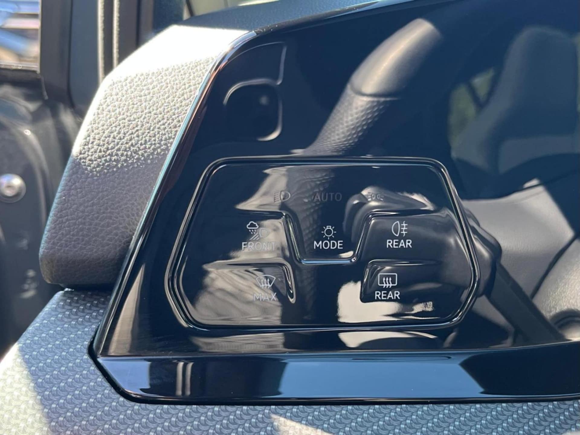 Volkswagen Golf R-Line