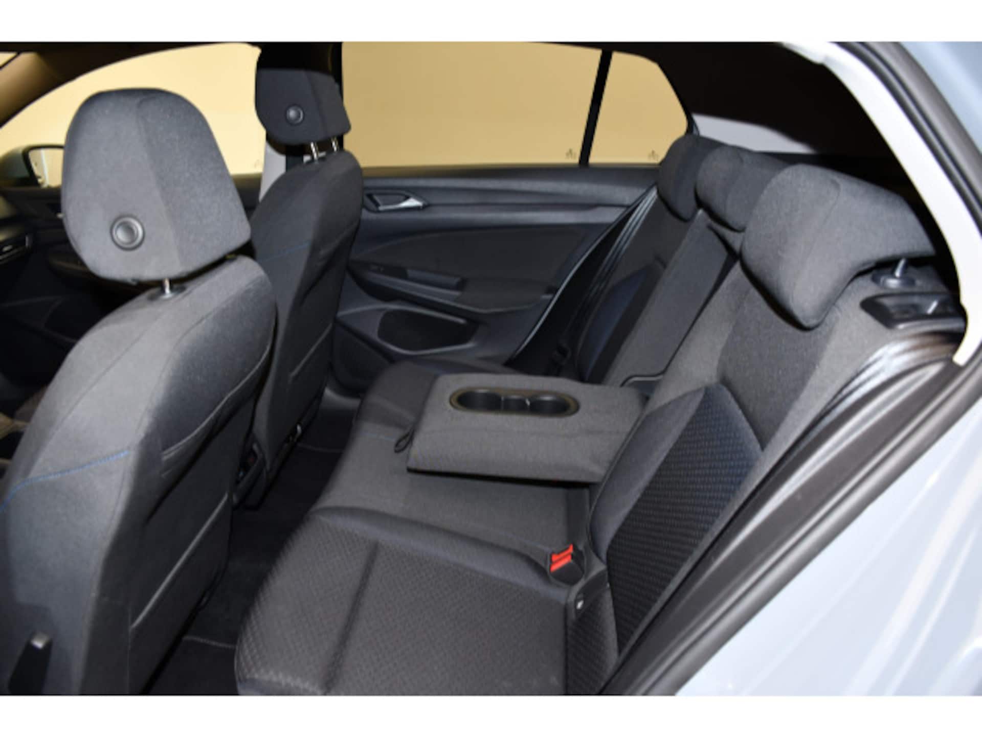 Volkswagen Golf United