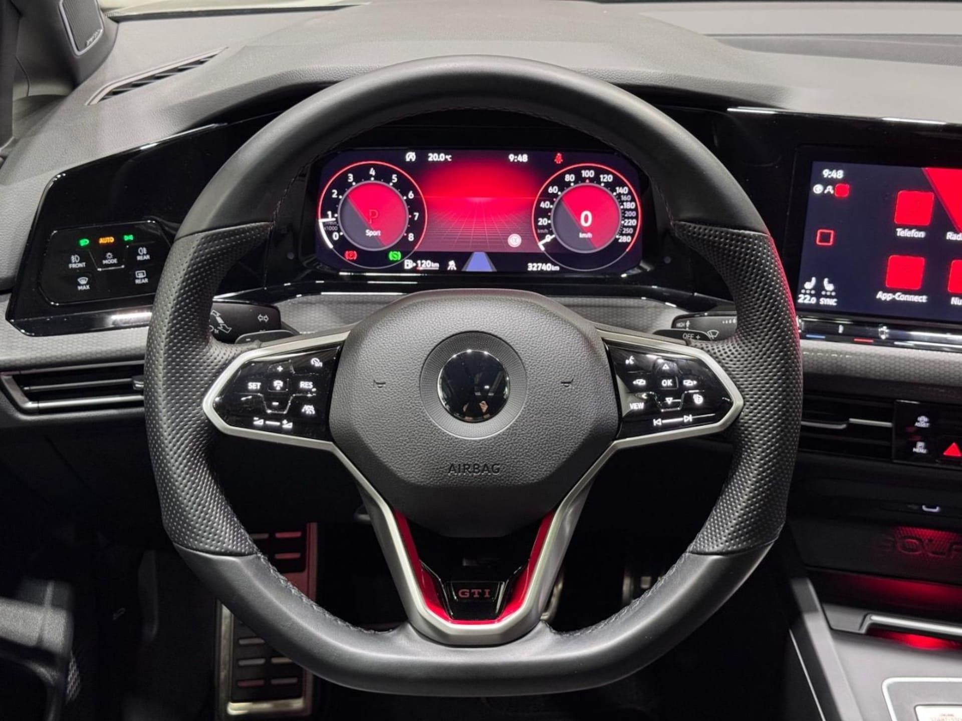 Volkswagen Golf GTI