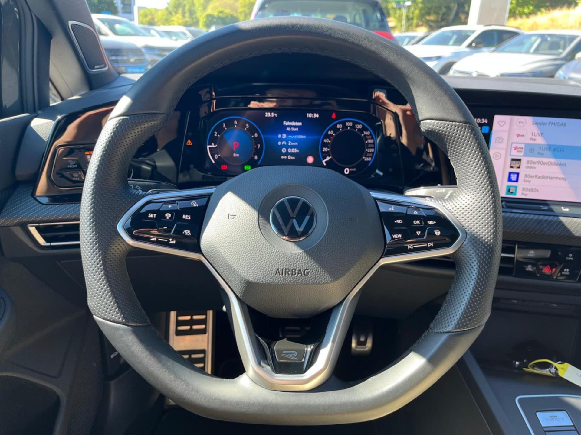 Volkswagen Golf R-Line