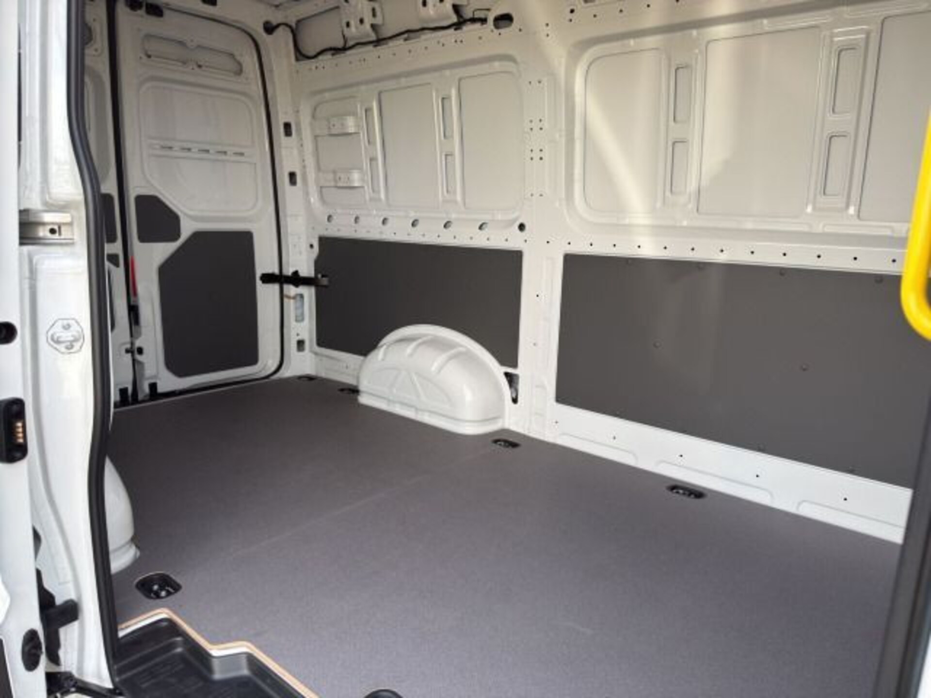 Volkswagen Crafter Kasten mittlerer Radstand