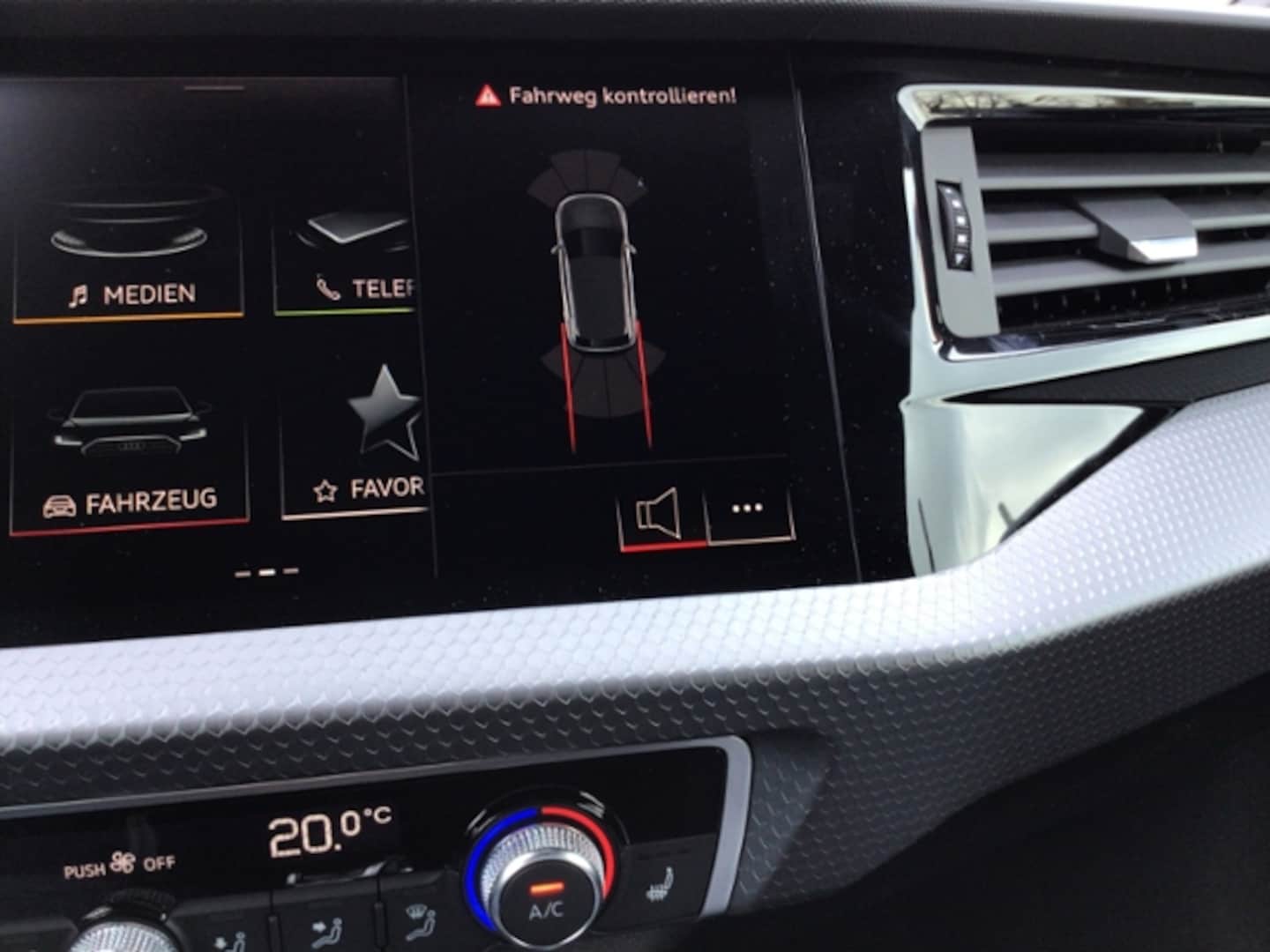 Bild über Audi A1 Sportback advanced 30 TFSI S tronic - für weitere Informationen kontaktieren Sie den Audi Partner