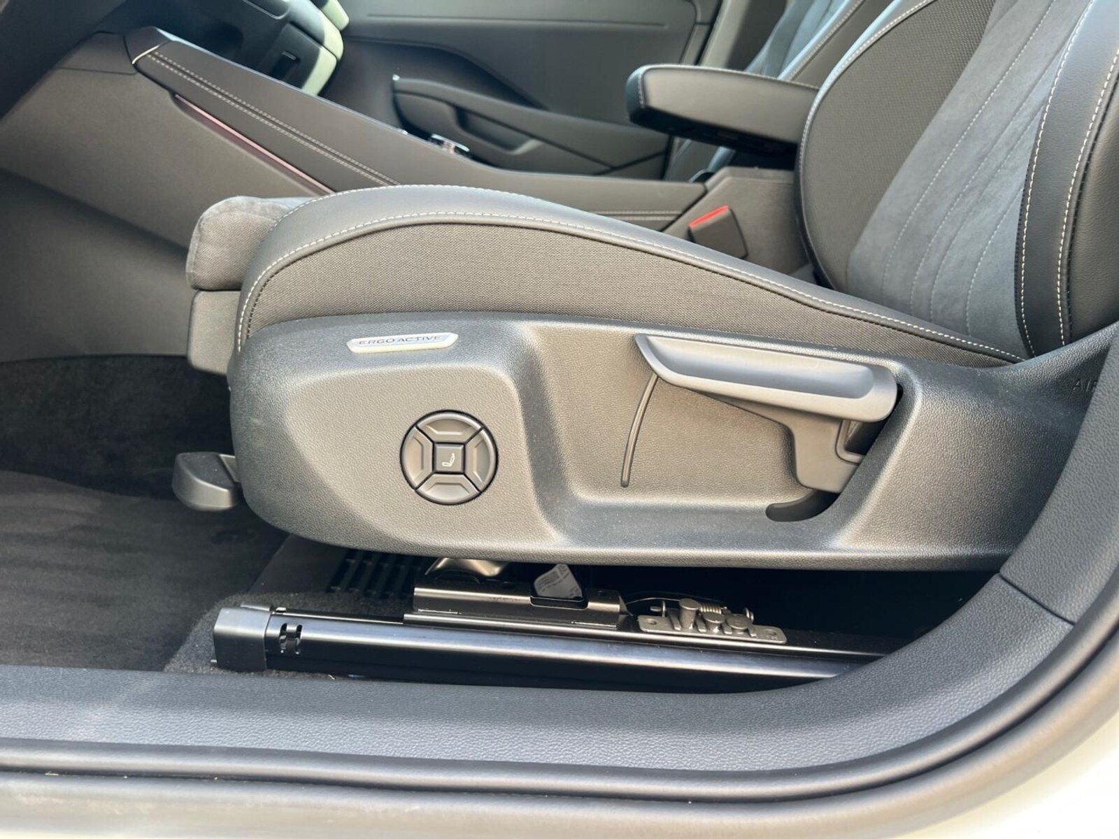 Volkswagen T-Roc – Bild 8
