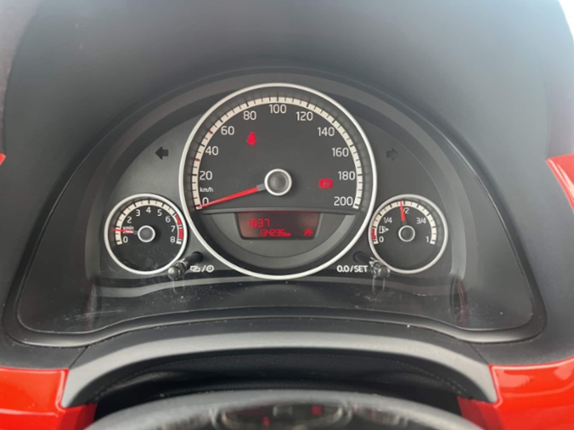 Volkswagen up! high up!