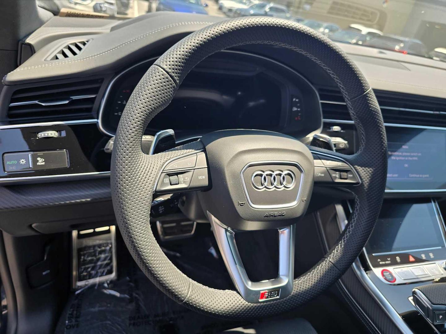2025 Audi RS Q8 Base - Photo 26