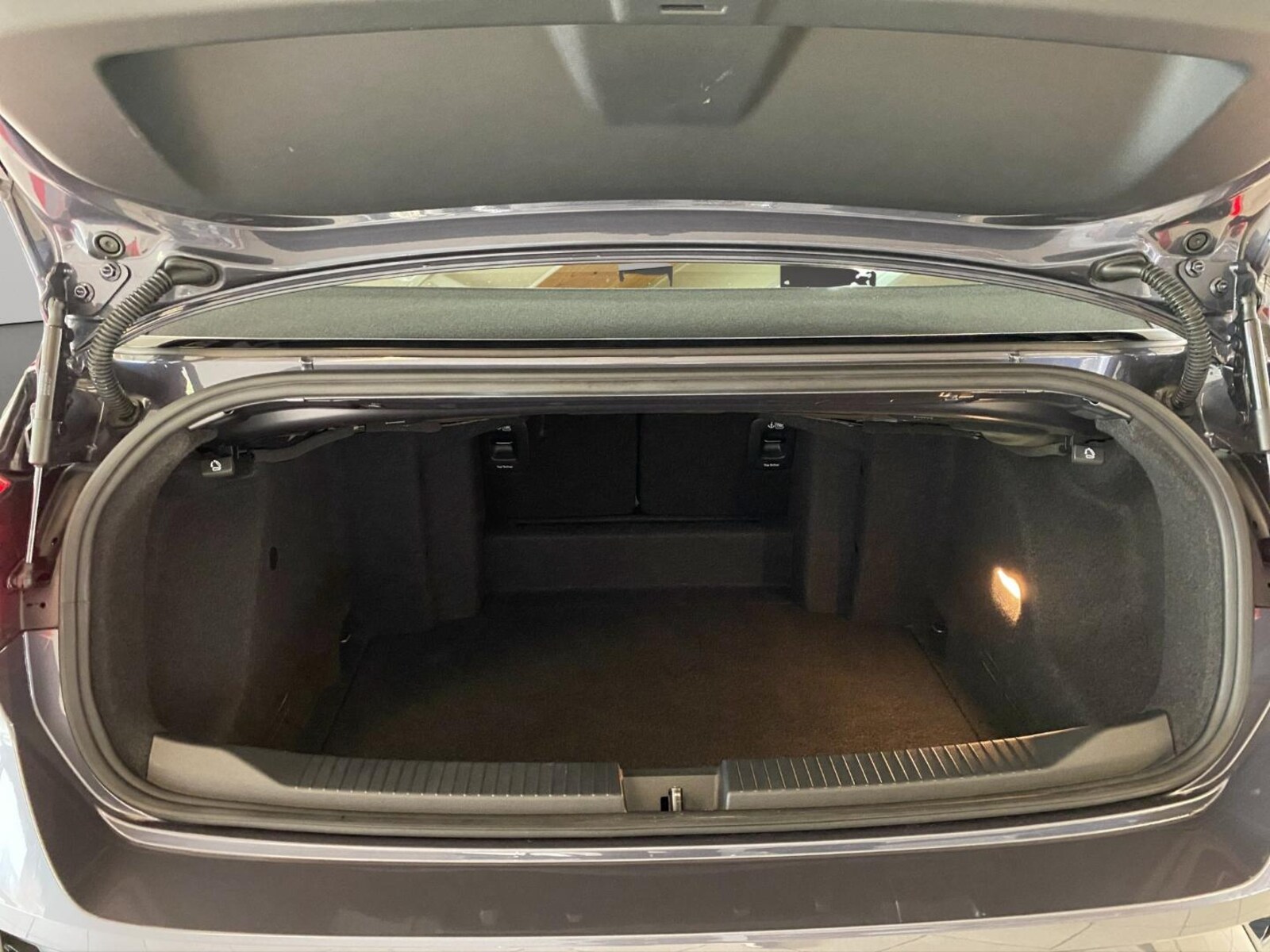 Volkswagen T-Roc Cabriolet – Bild 9