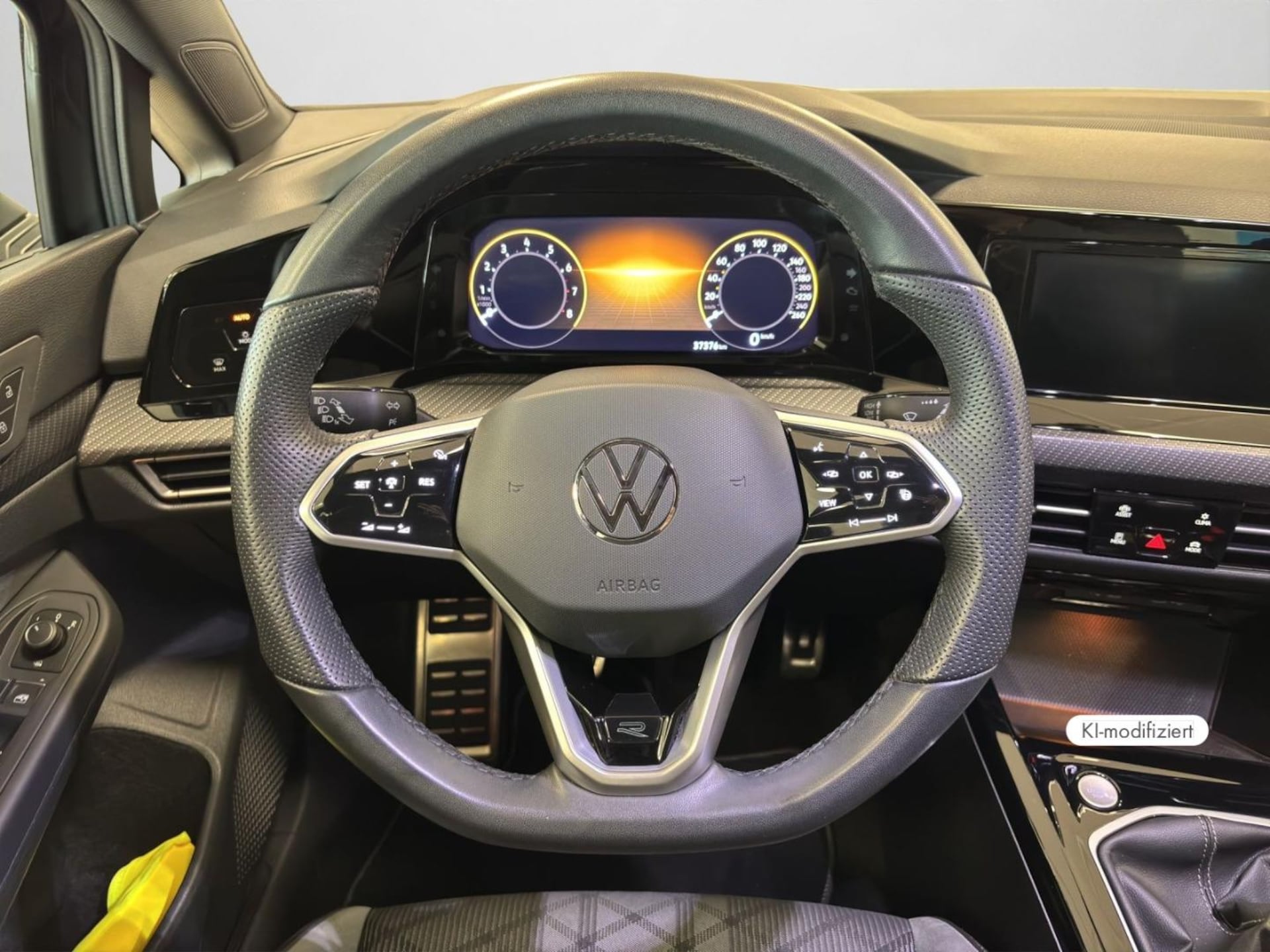 Volkswagen Golf R-Line