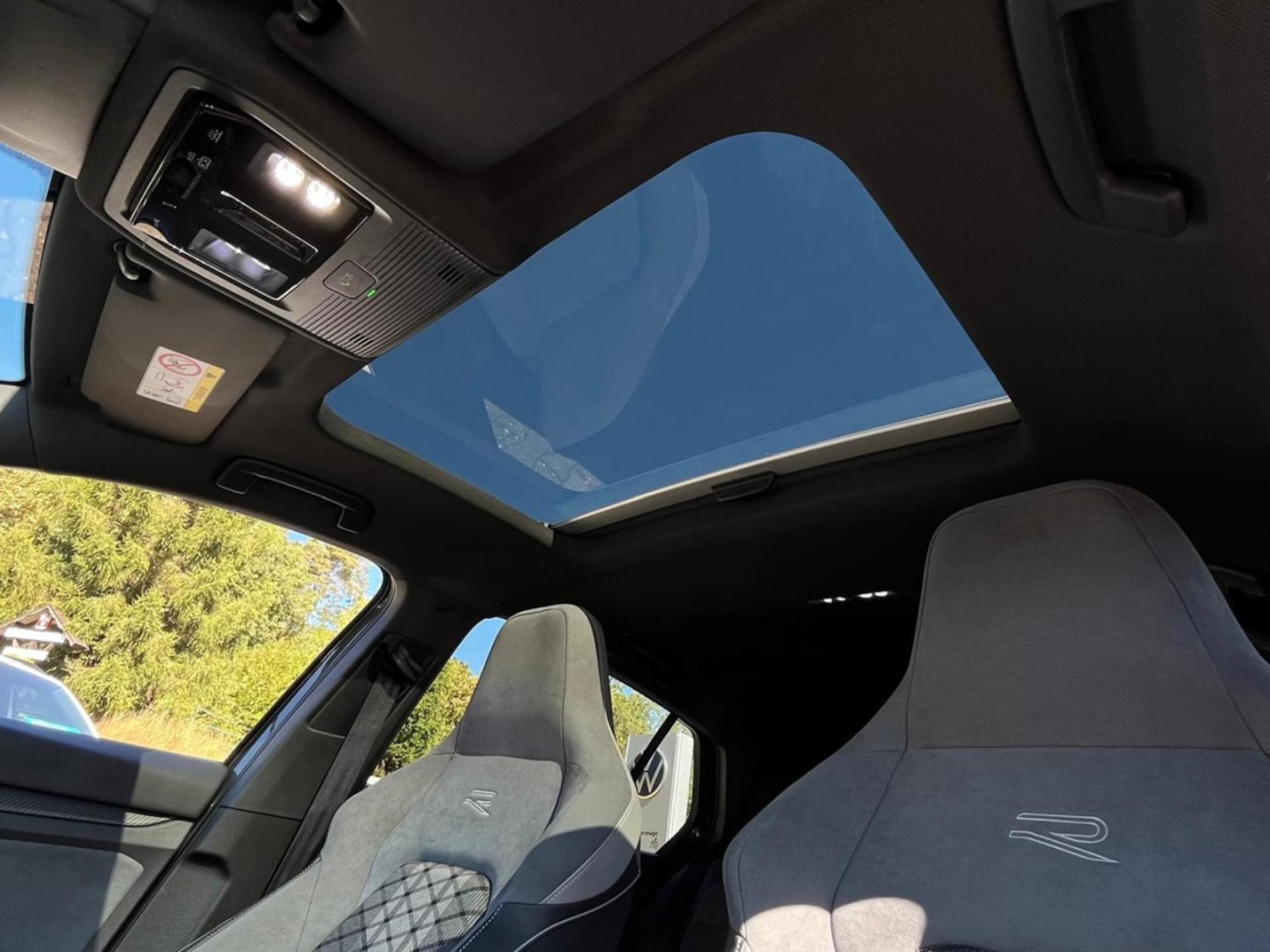 Volkswagen Golf R-Line