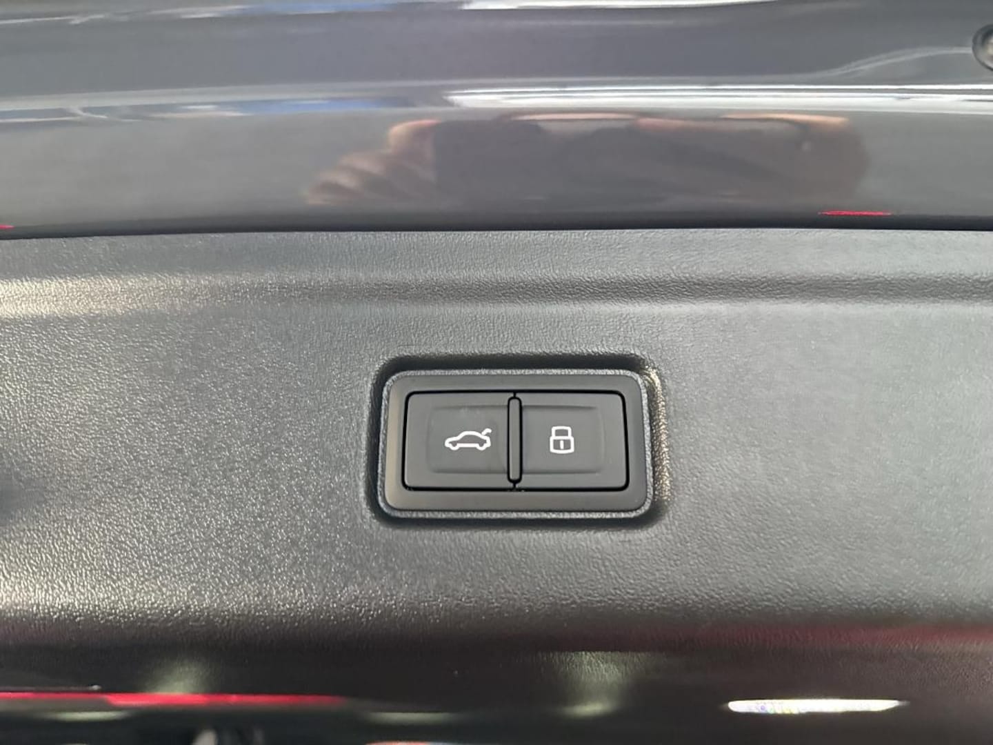 Bild über Audi A6 Avant e-tron S line business e-tron quattro 315 kW - für weitere Informationen kontaktieren Sie den Audi Partner