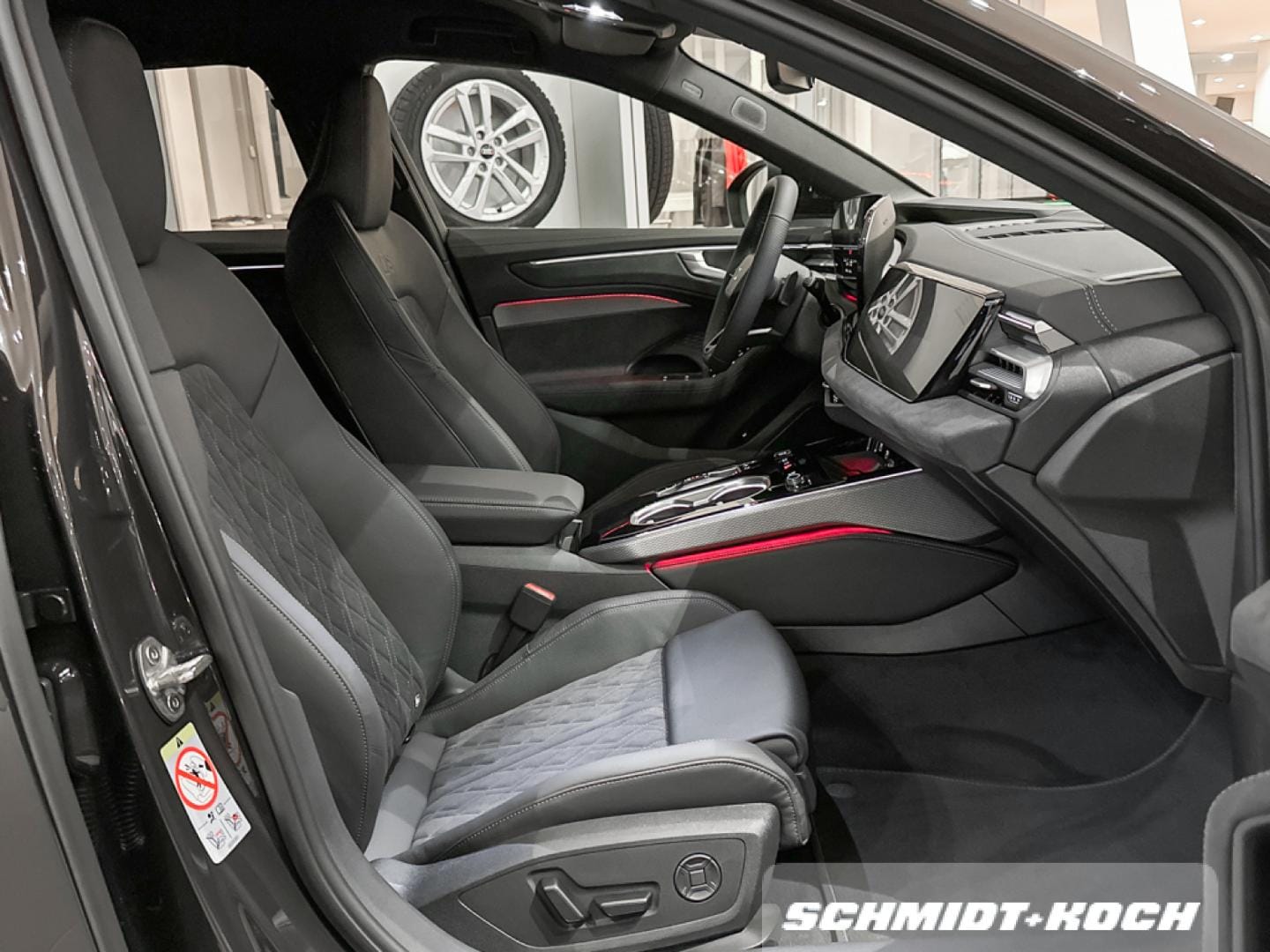 Bild über Audi A6 Avant e-hybrid edition one e-hybrid quattro 270 kW S tronic - für weitere Informationen kontaktieren Sie den Audi Partner