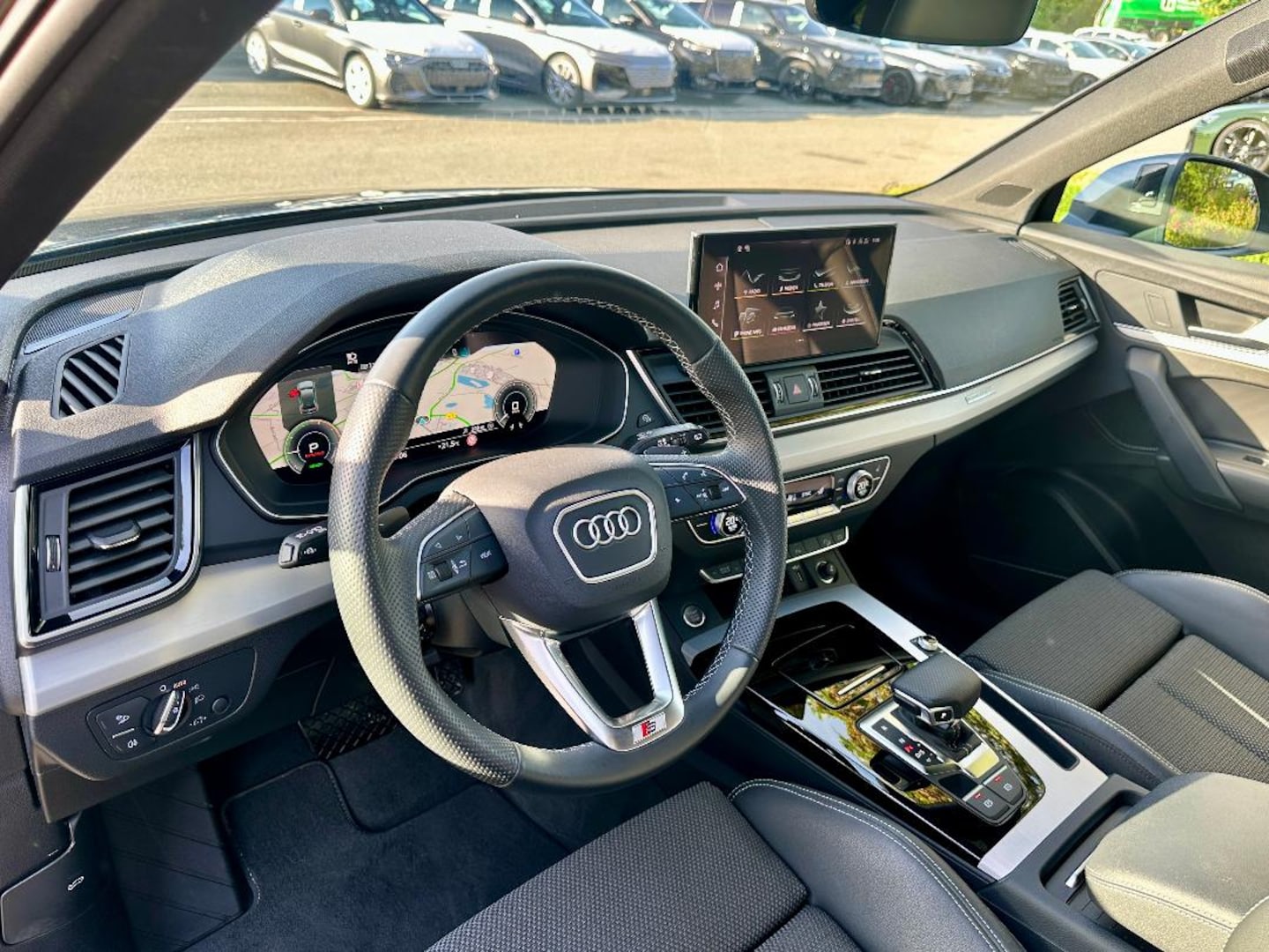 Bild über Audi Q5 Sportback TFSI e S line business 50 TFSI e quattro S tronic - für weitere Informationen kontaktieren Sie den Audi Partner
