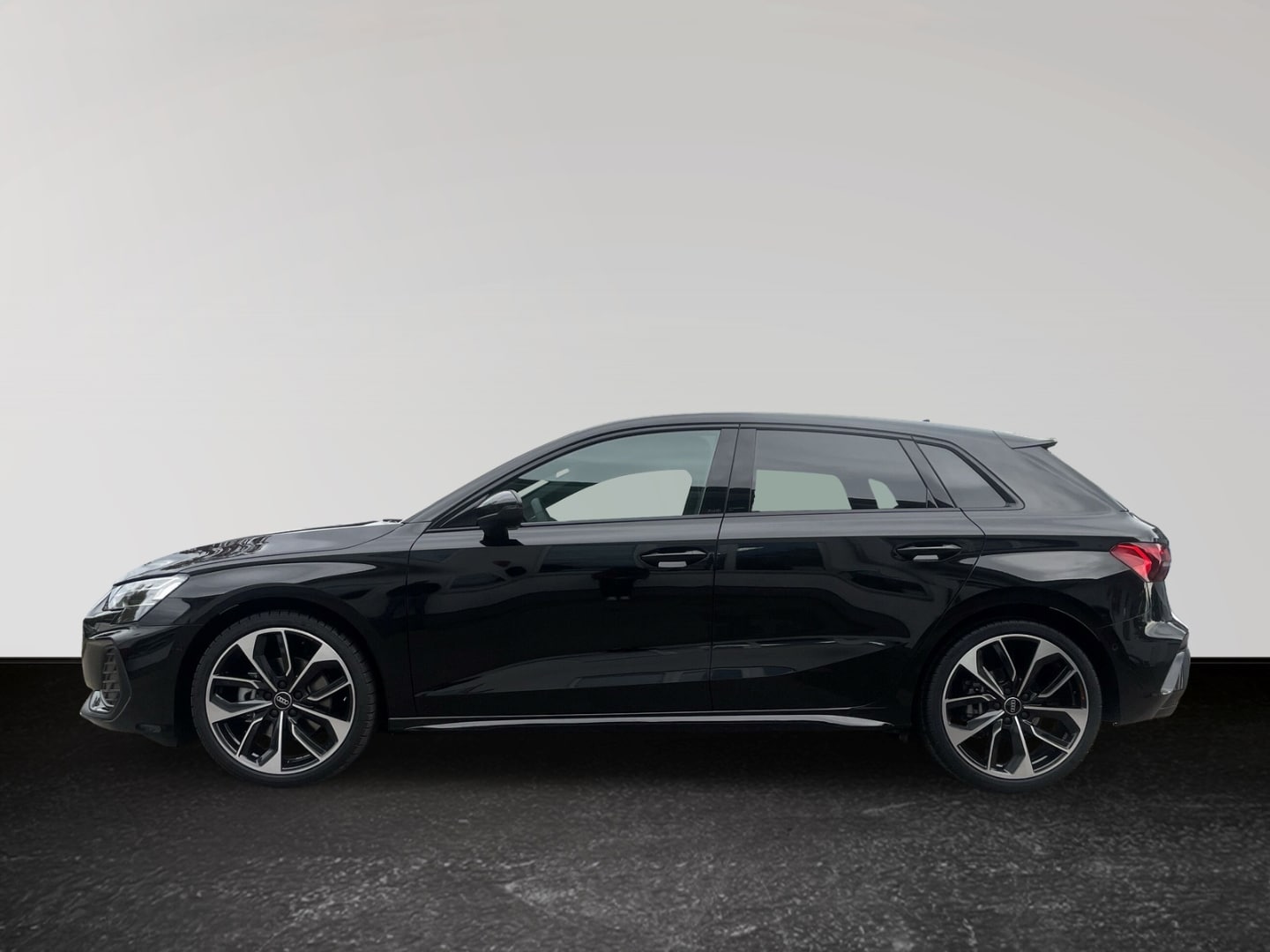 Bild über Audi A3 Sportback S line 35 TFSI S tronic - für weitere Informationen kontaktieren Sie den Audi Partner
