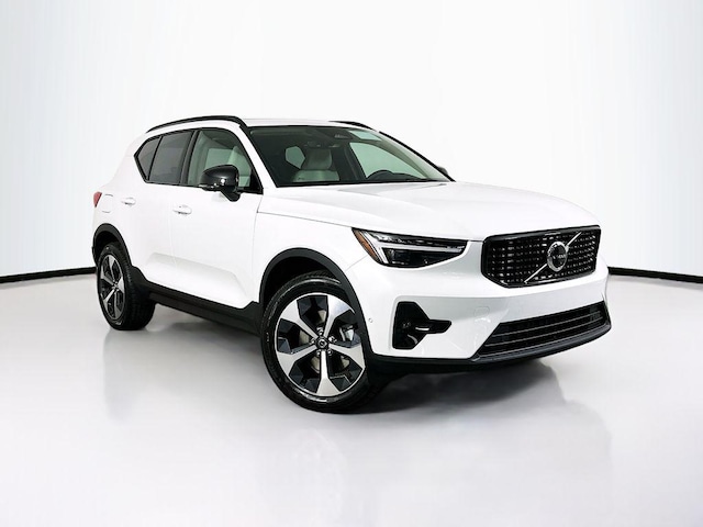 2026 Volvo XC40