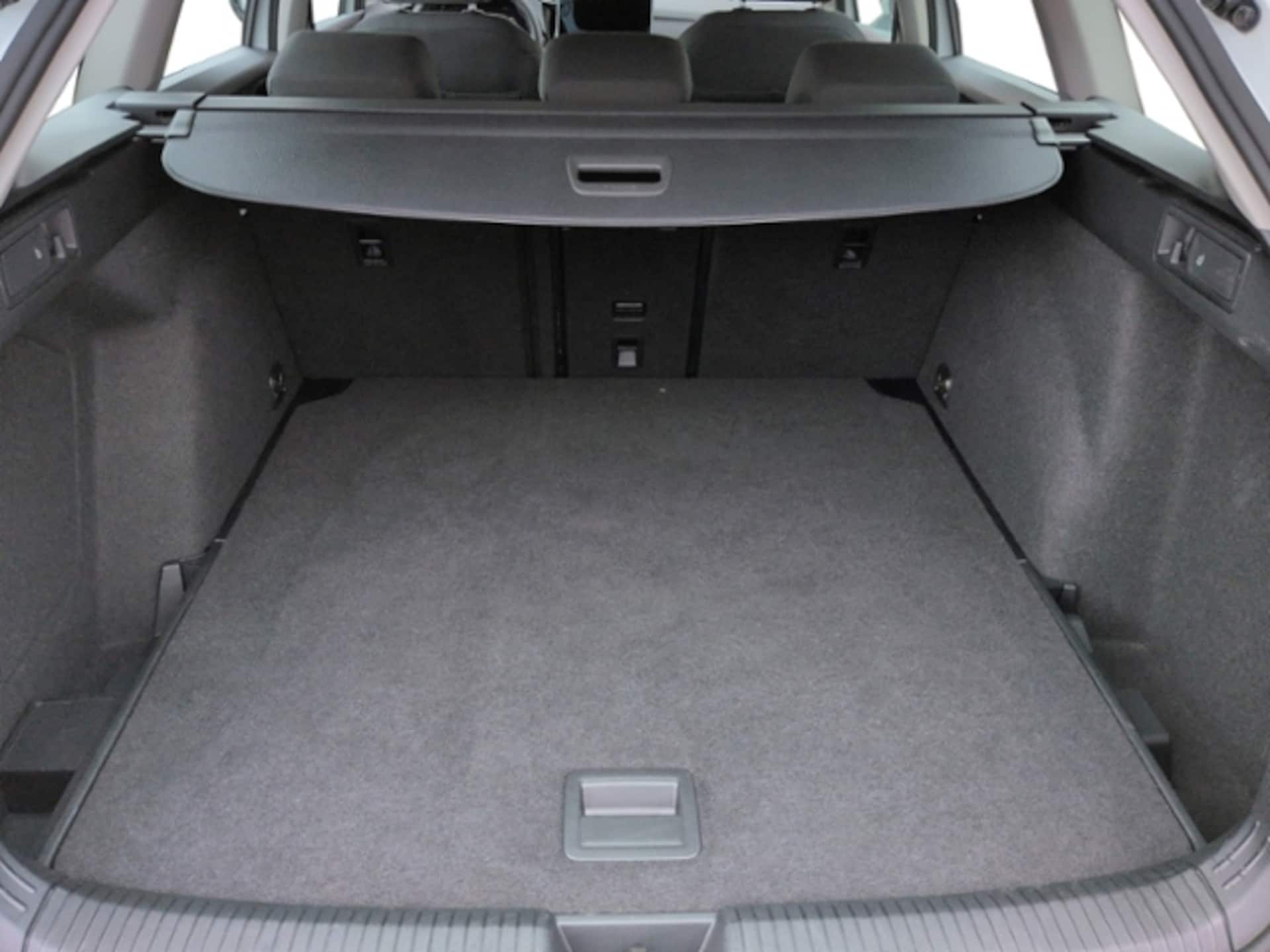 Volkswagen Golf Variant Life