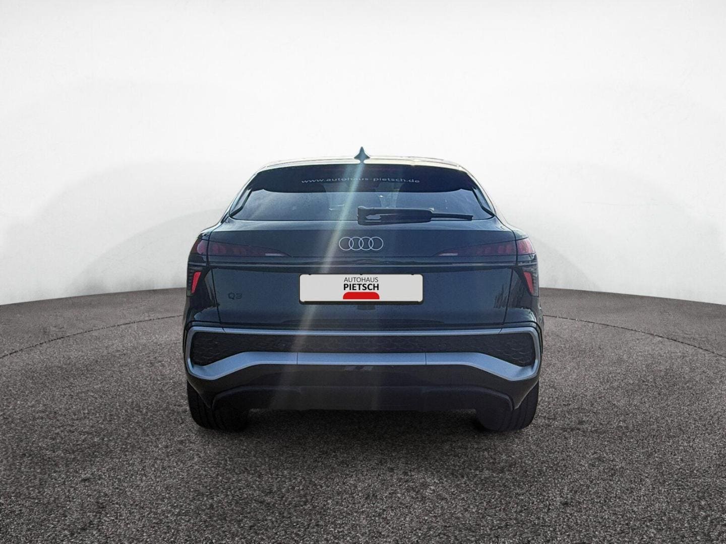 Bild über Audi Q3 Sportback e-hybrid e-hybrid 200 kW S tronic - für weitere Informationen kontaktieren Sie den Audi Partner