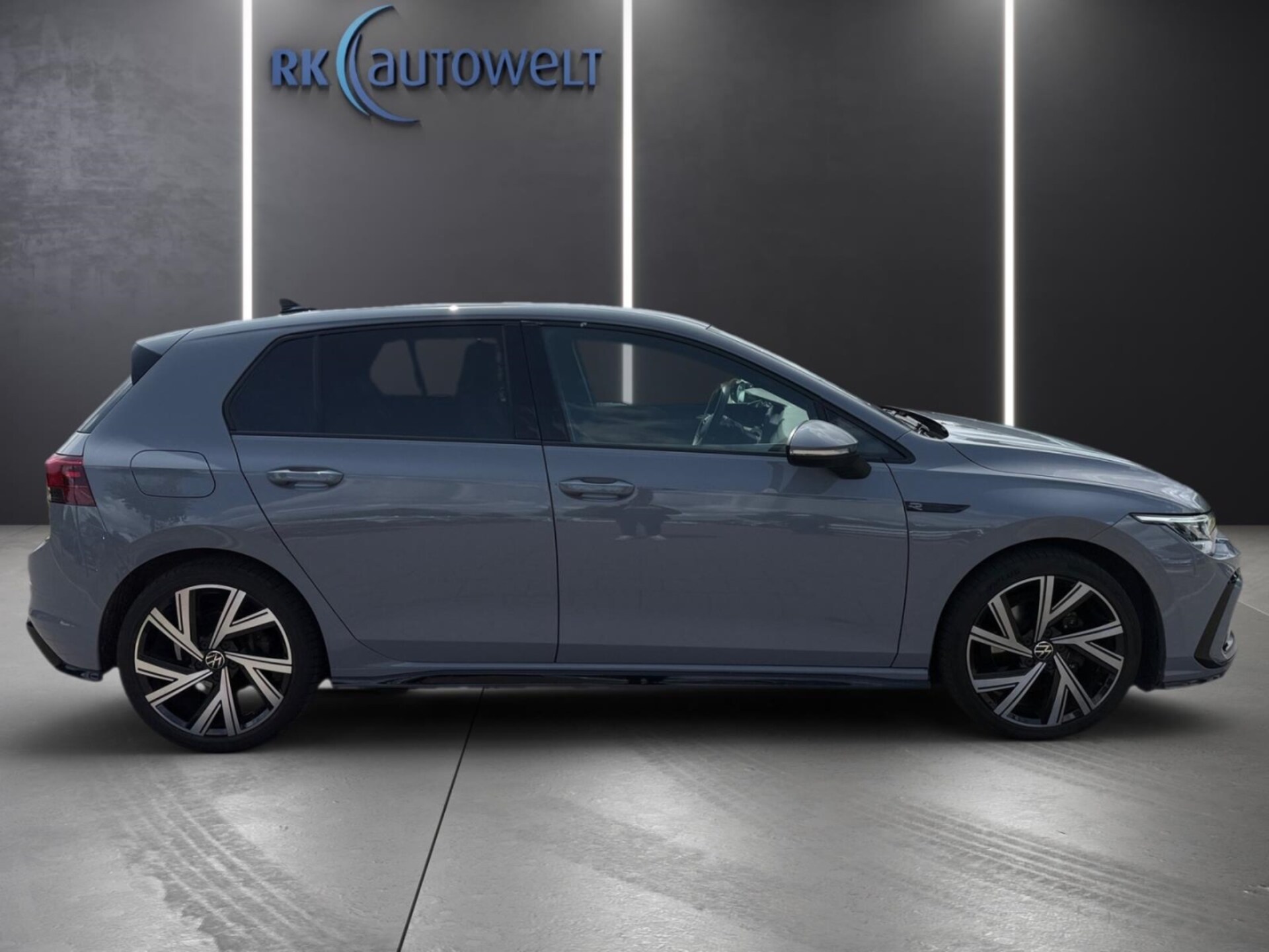 Volkswagen Golf R-Line