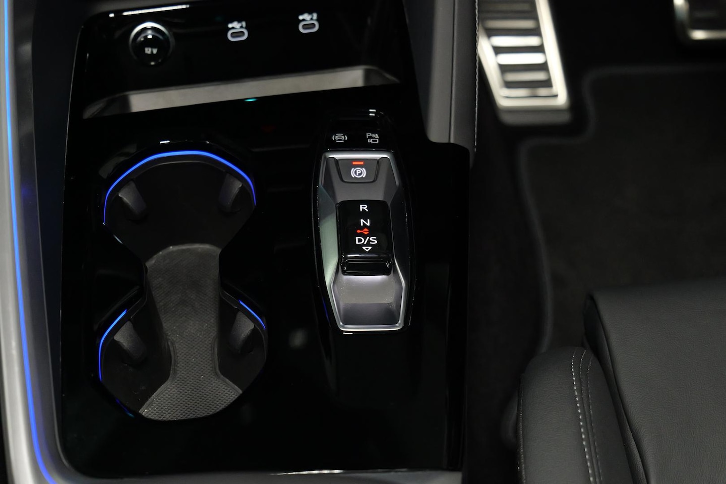 Image about Audi Q5 SUV TDI quattro 150 kW sport