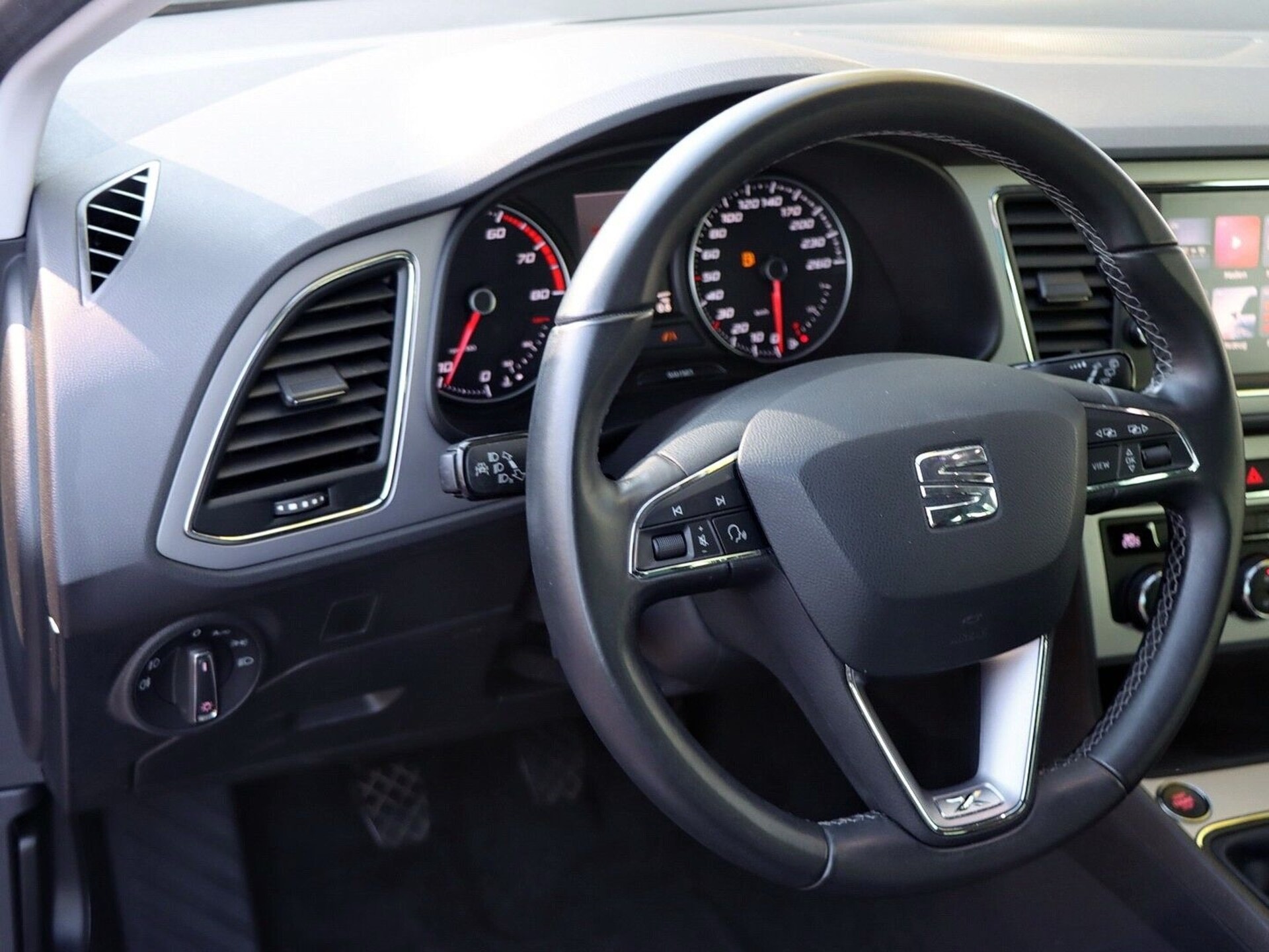 SEAT Leon XCELLENCE