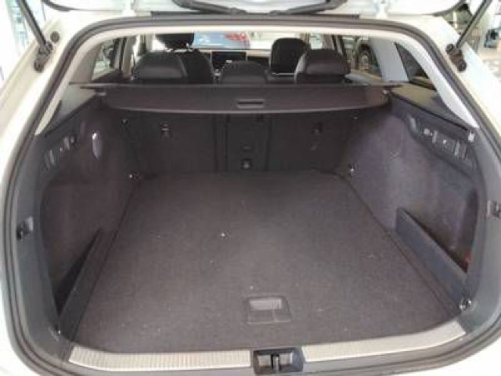 Volkswagen Passat – Bild 9