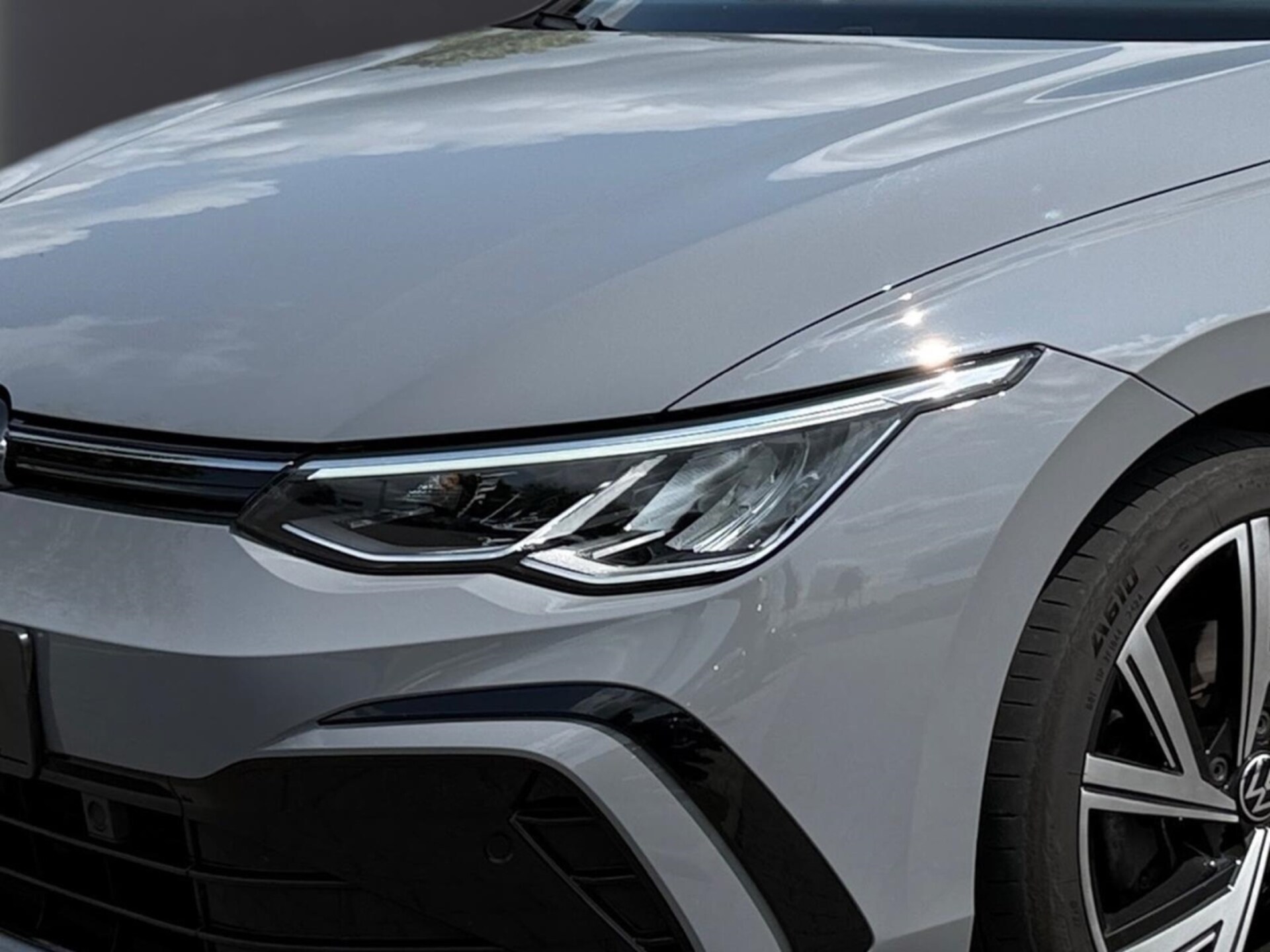 Volkswagen Golf R-Line