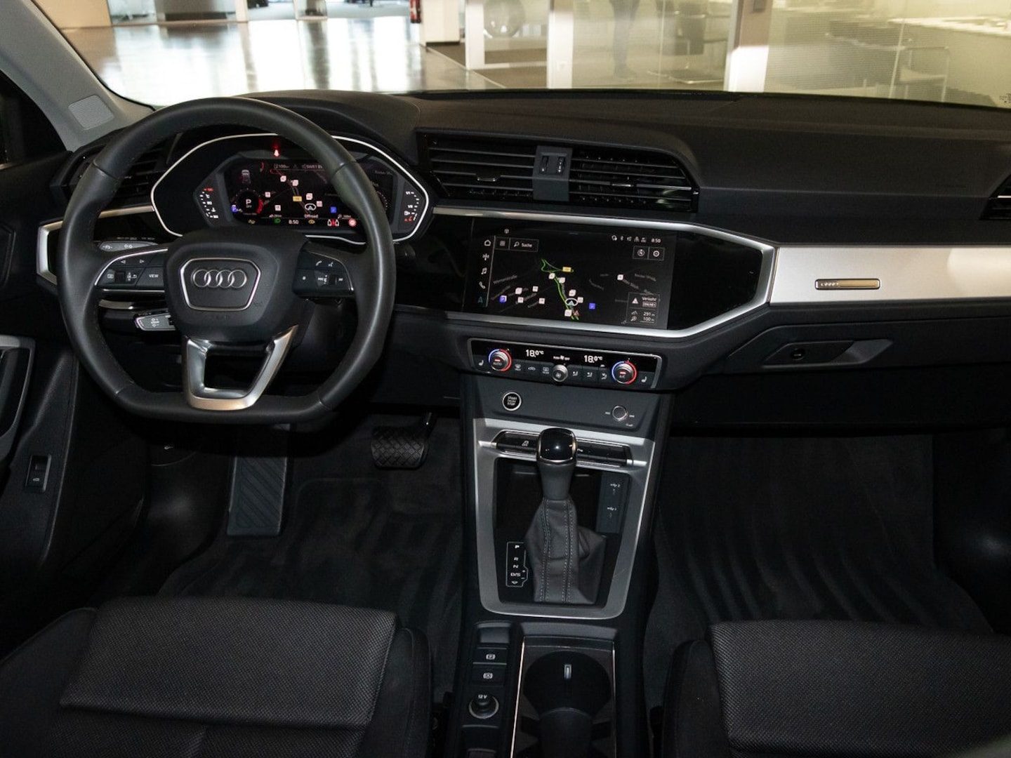 Bild über Audi Q3 TFSI 110 kW S tronic - für weitere Informationen kontaktieren Sie den Audi Partner